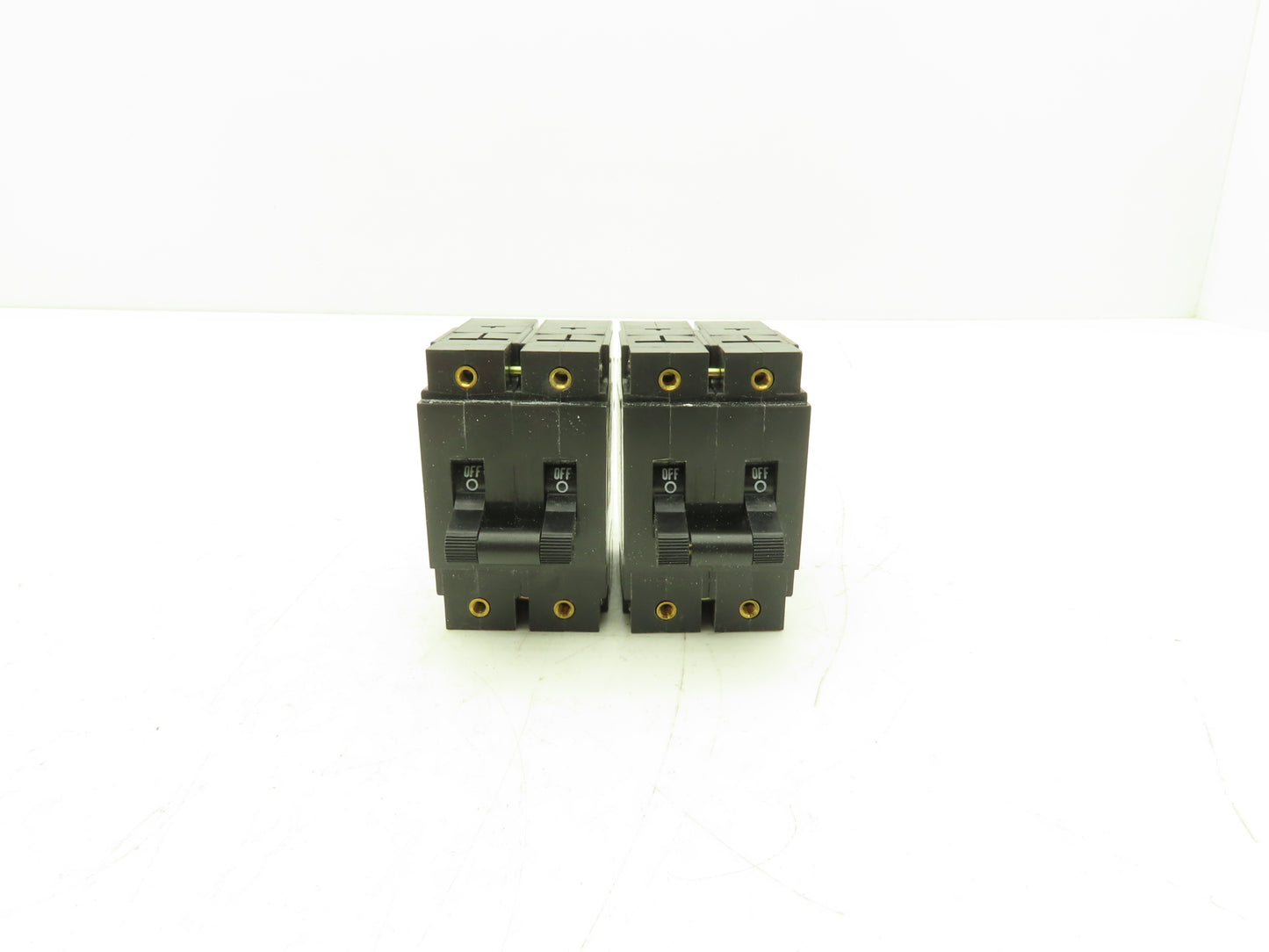 Eaton Heinemann AM2R Circuit Breaker 15A 2 Pole Magnetic Panel Mount Lot of 2