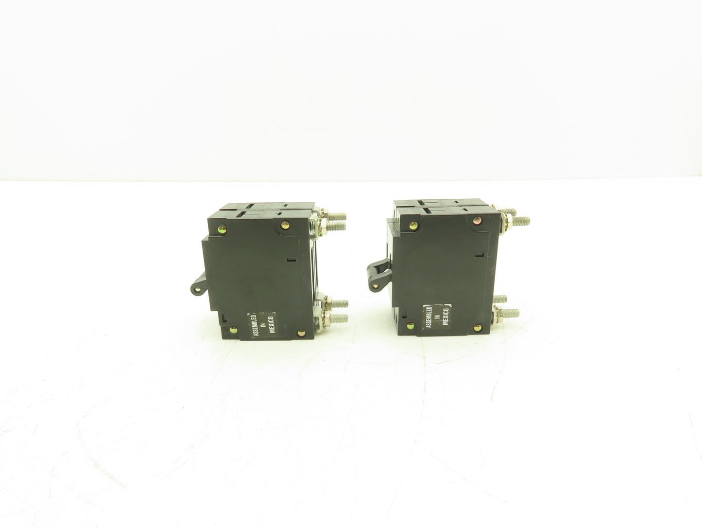 Eaton Heinemann AM2R Circuit Breaker 15A 2 Pole Magnetic Panel Mount Lot of 2