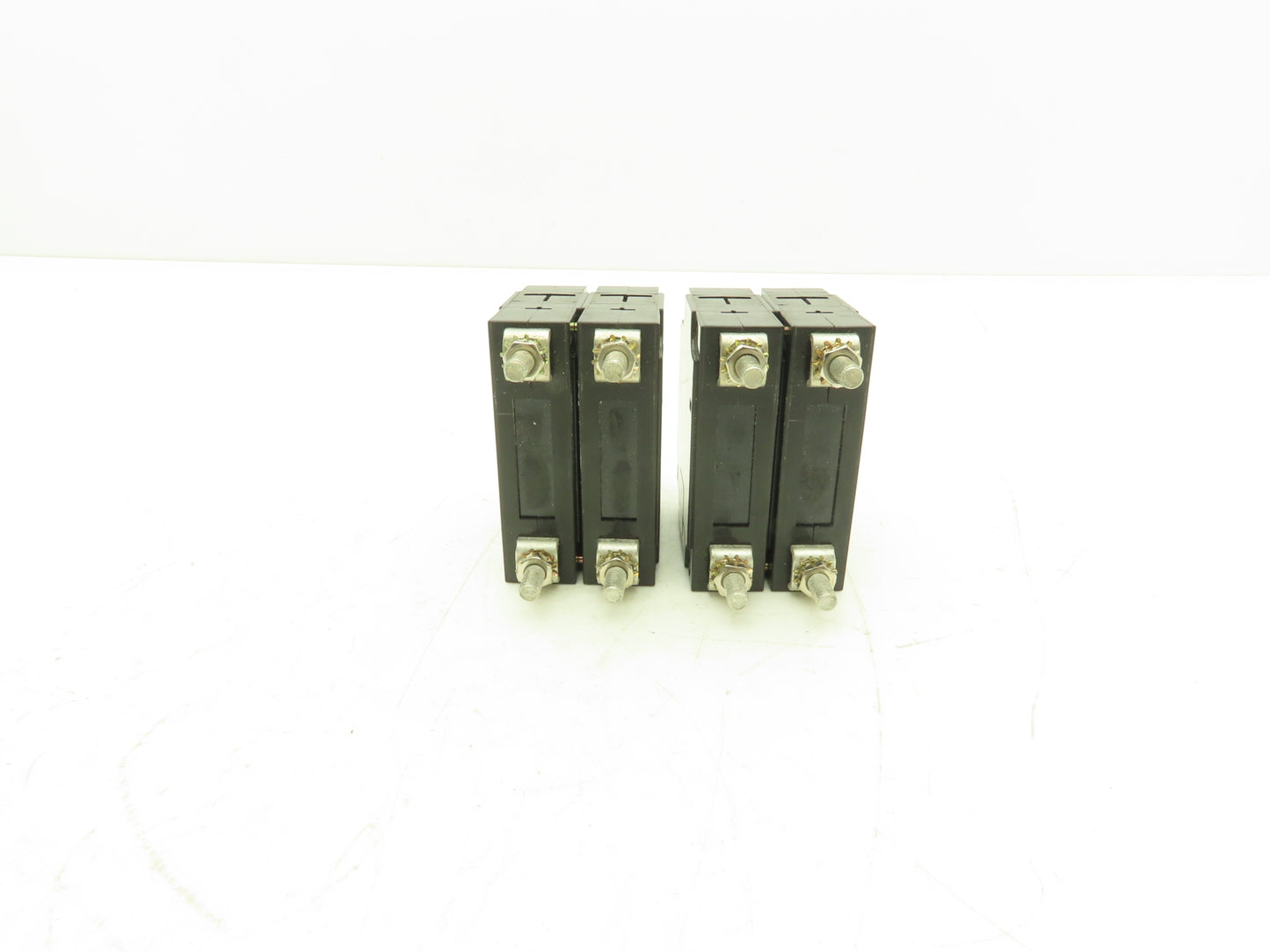 Eaton Heinemann AM2R Circuit Breaker 15A 2 Pole Magnetic Panel Mount Lot of 2