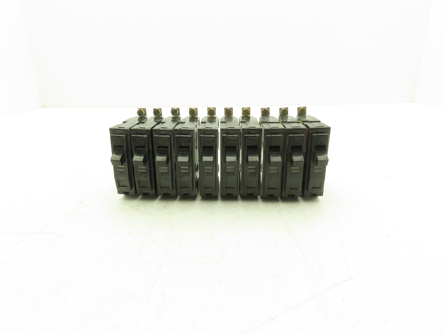 Square D QHB 120 Circuit Breaker 20A 1Ph 120V Lot of 10