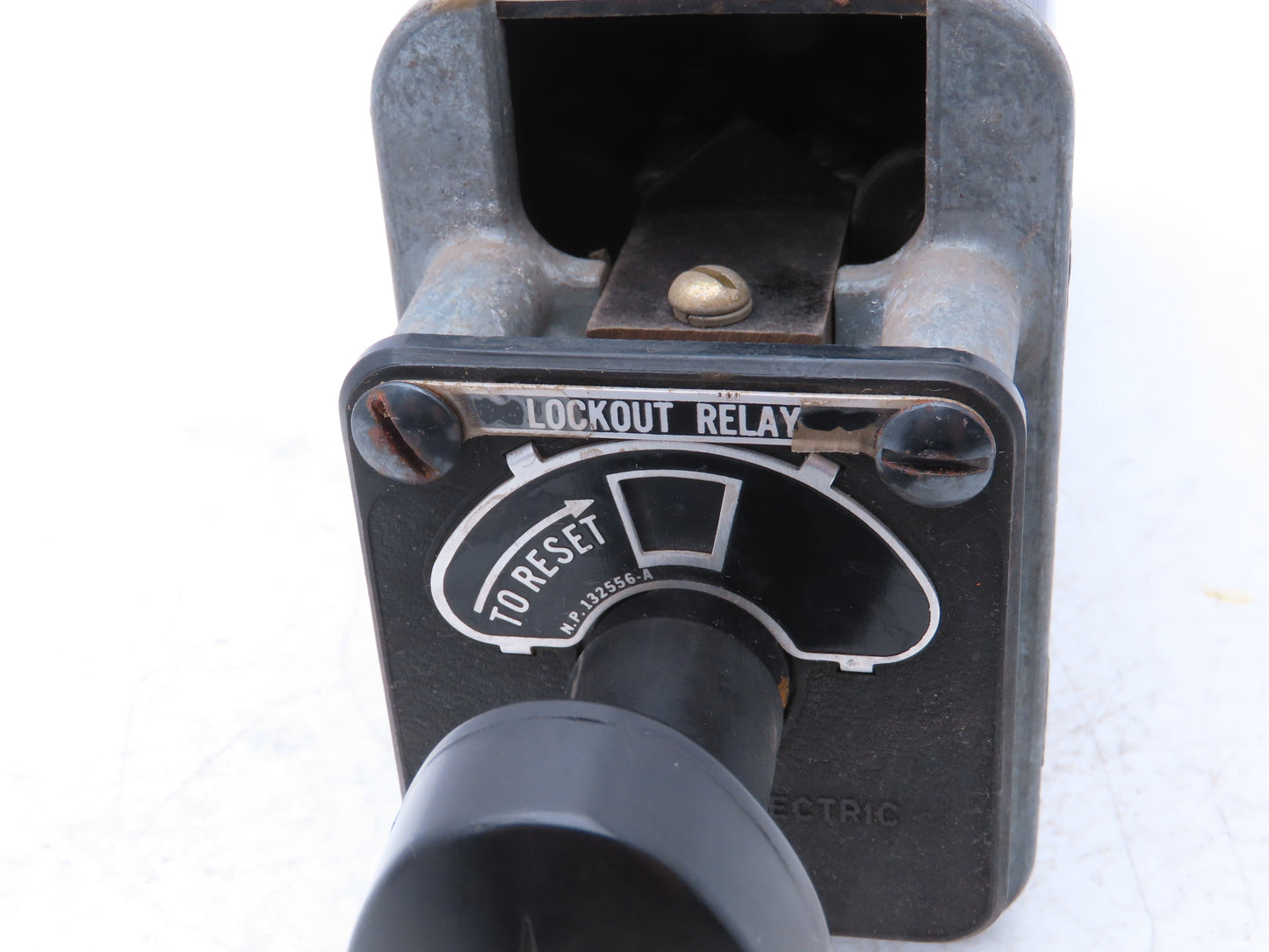 General Electric 12HEA61A223X2 Auxiliary Lockout Relay 125V DC