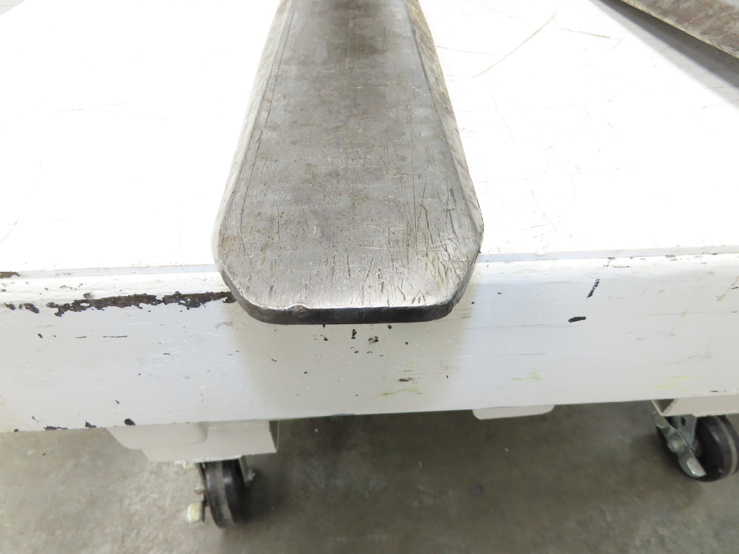 Cascade 7049567 6 X 48" Class 3 Steel Forklift Forks 20" Carriage Tapered