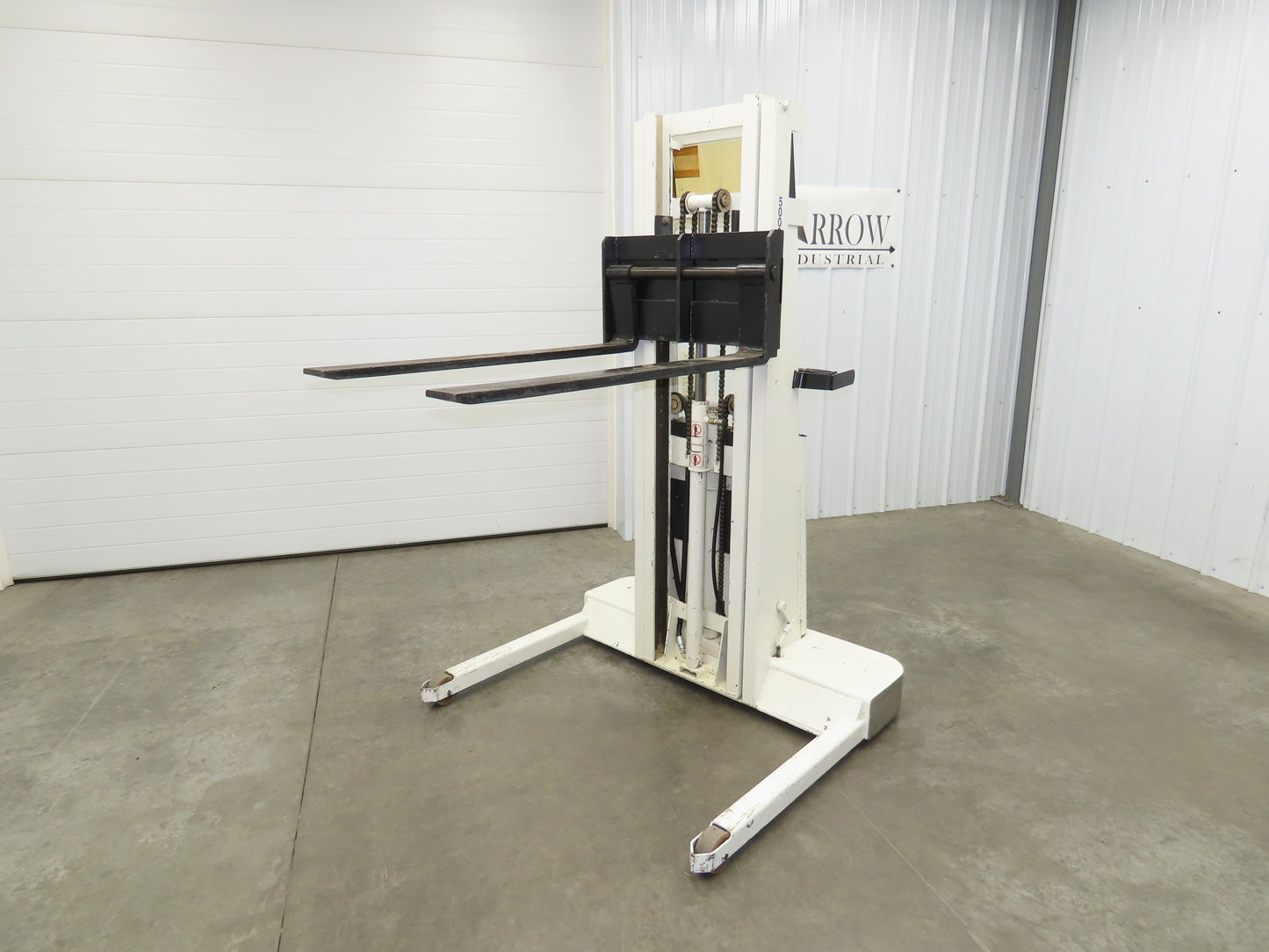 Crown 15BT Straddle Pallet Stacker Forklift 1400 lb 110" 12V Lift Manual Push