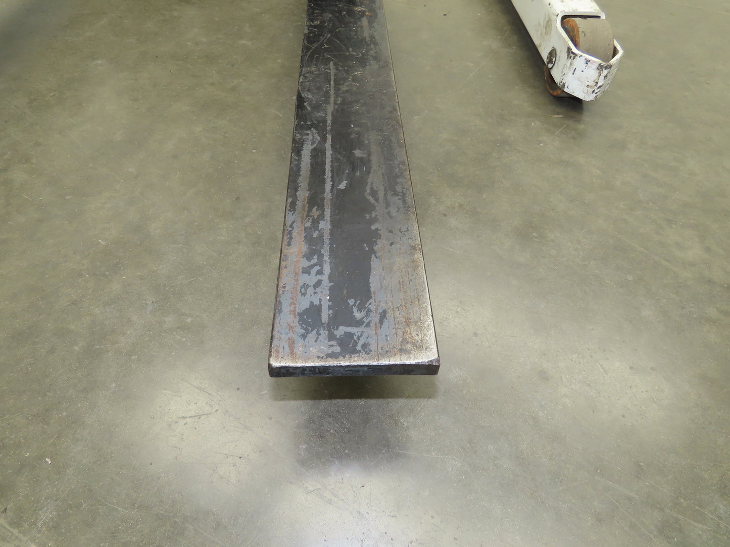 Crown 15BT Straddle Pallet Stacker Forklift 1400 lb 110" 12V Lift Manual Push
