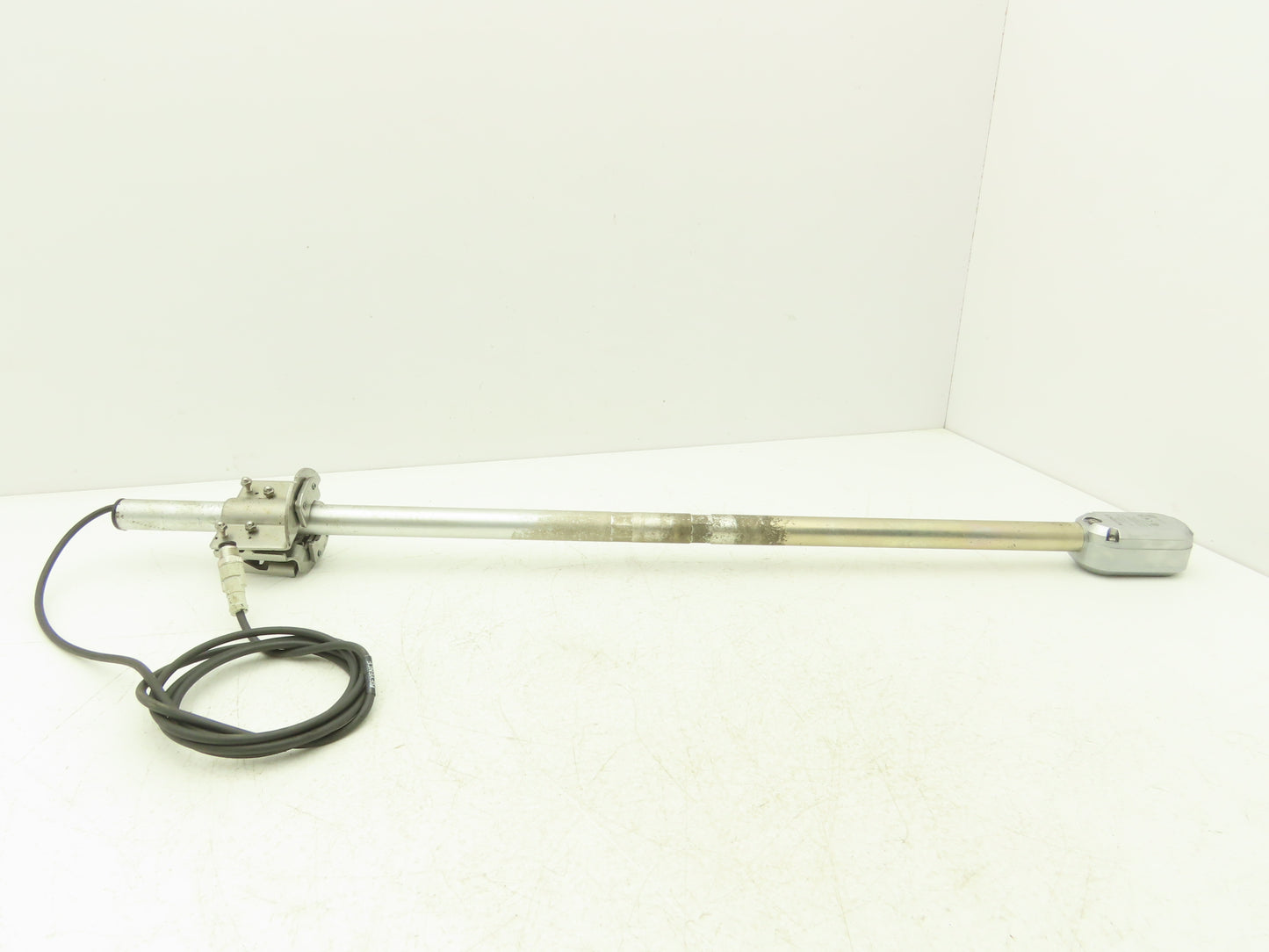 Keyence FI-C20D Concentration Sensor 30" Length Pipe Mount