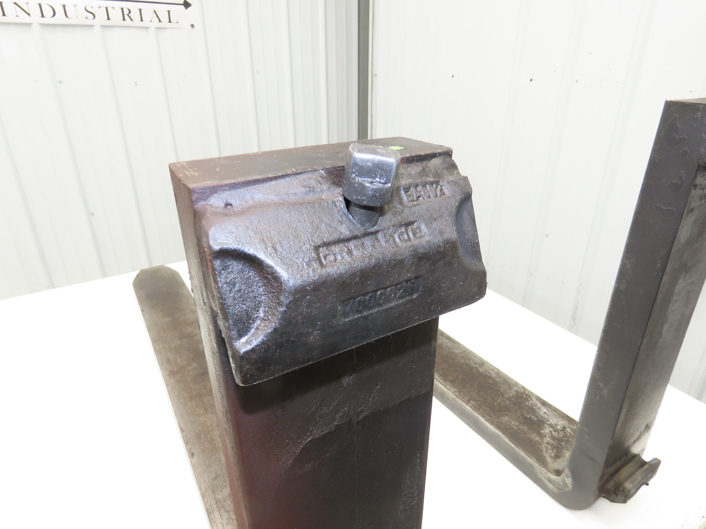 Cascade 1870686 4.75x42" Class 2 Steel Forklift Forks 16" Carriage 1-Pair READ