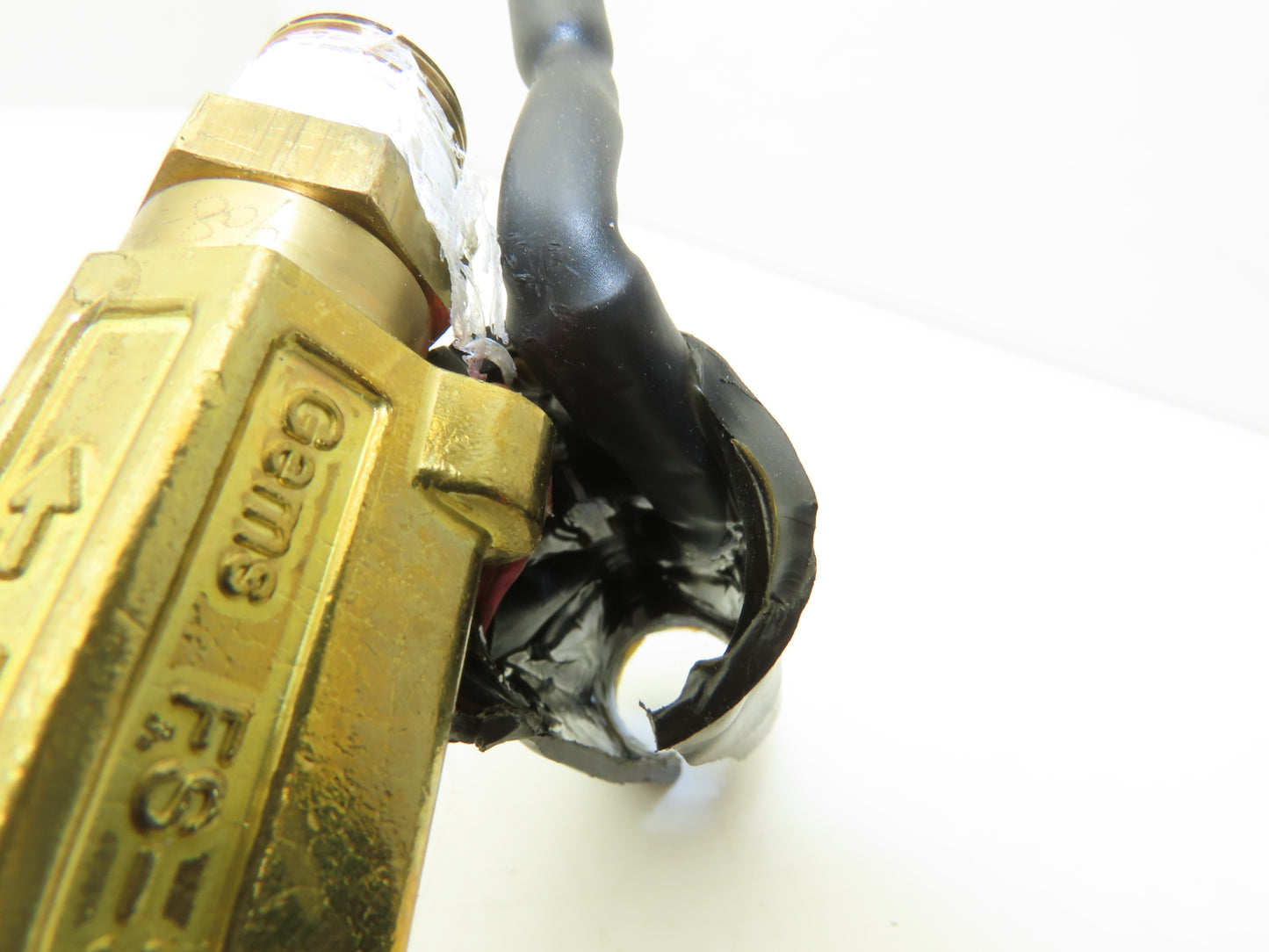 Gems Sensor 168432 FS-380 Liquid Flow Switch 3/8"NPT  New Take-Off