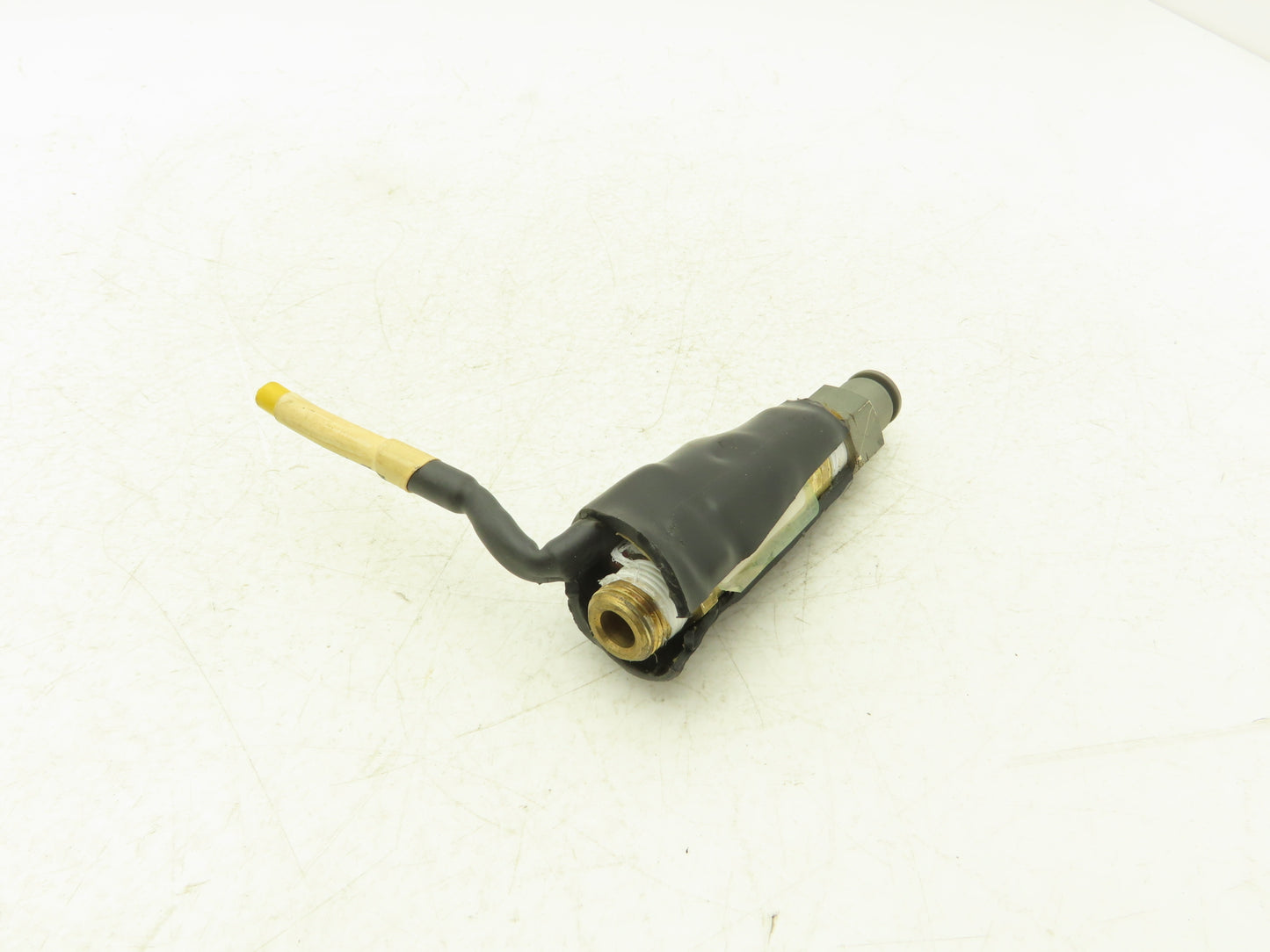 Gems Sensor 168432 FS-380 Liquid Flow Switch 3/8"NPT  New Take-Off