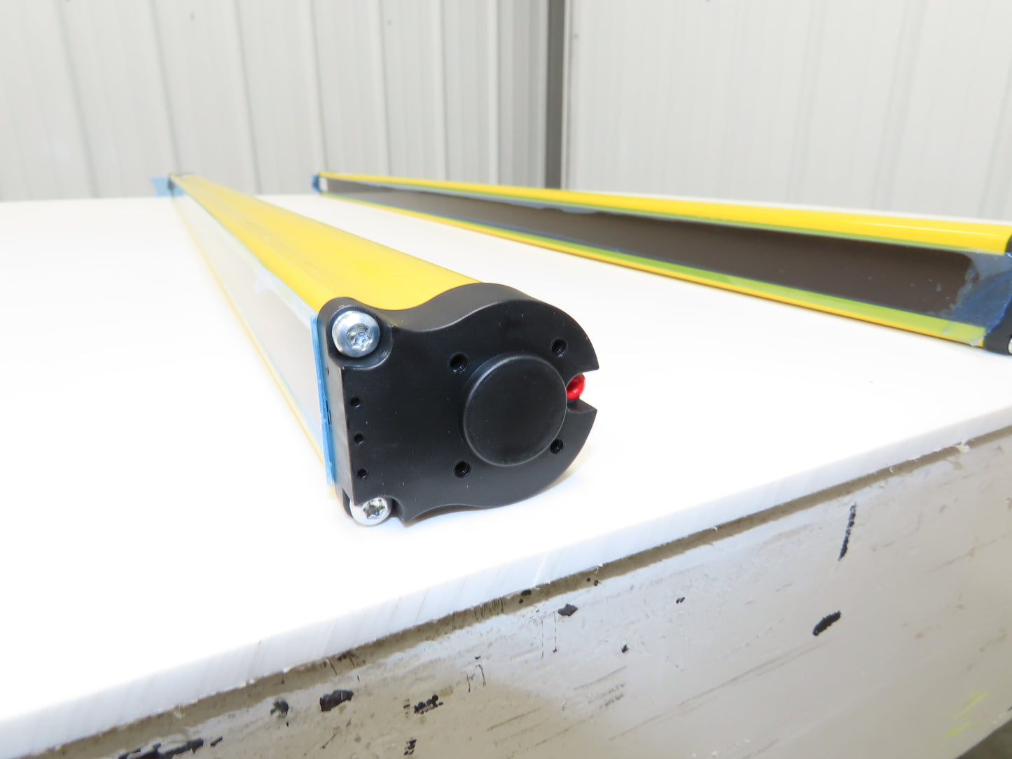 A-B 440L-P4K1120YD Guardshield Safety Light Curtain Transmitter/Receiver Set