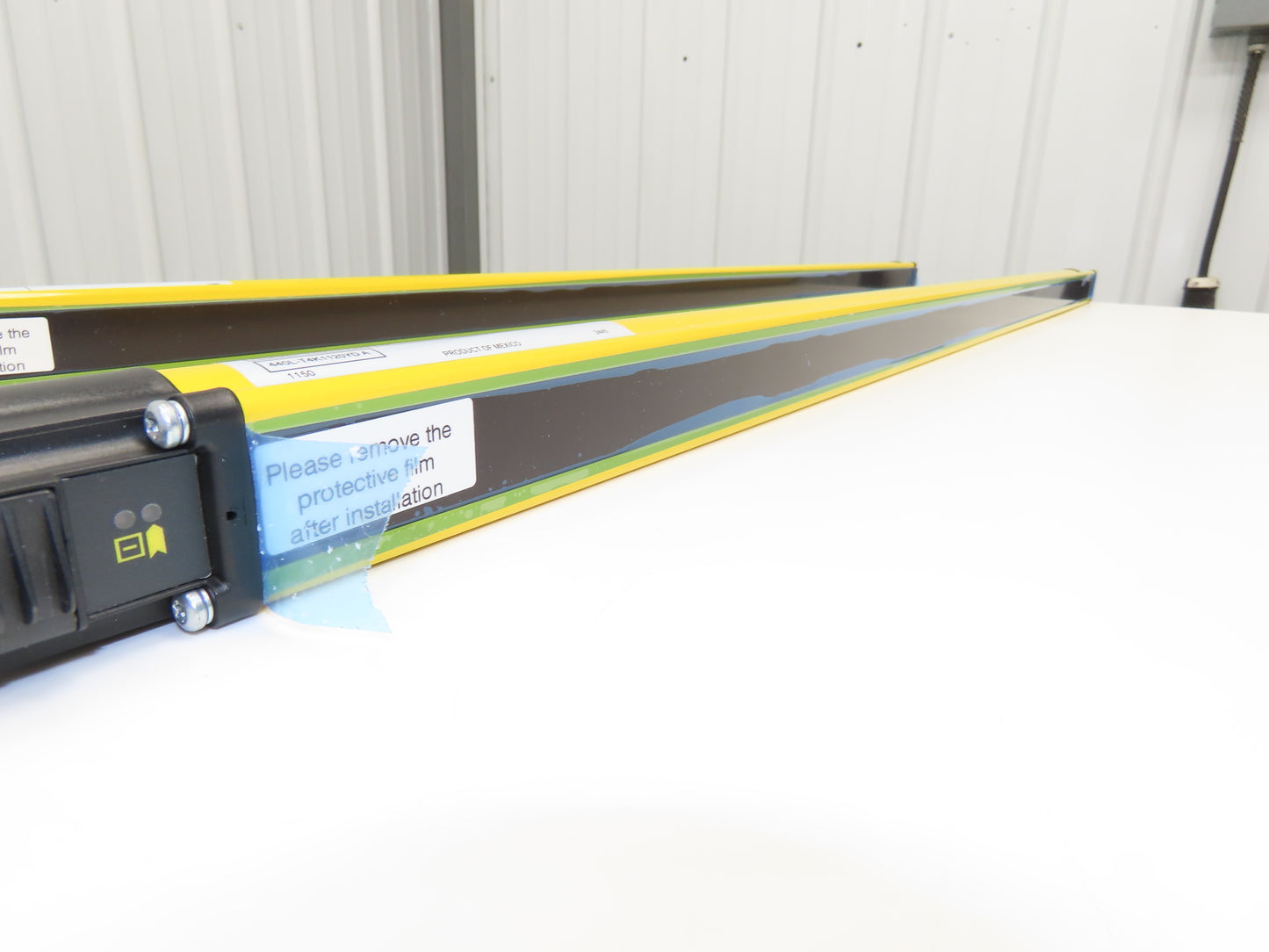 A-B 440L-P4K1120YD Guardshield Safety Light Curtain Transmitter/Receiver Set
