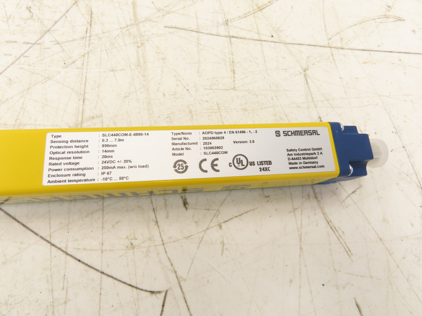 Schmersal SLC440COM-ER-0890-14 Safety Light Curtain Transmitter & Receiver Set