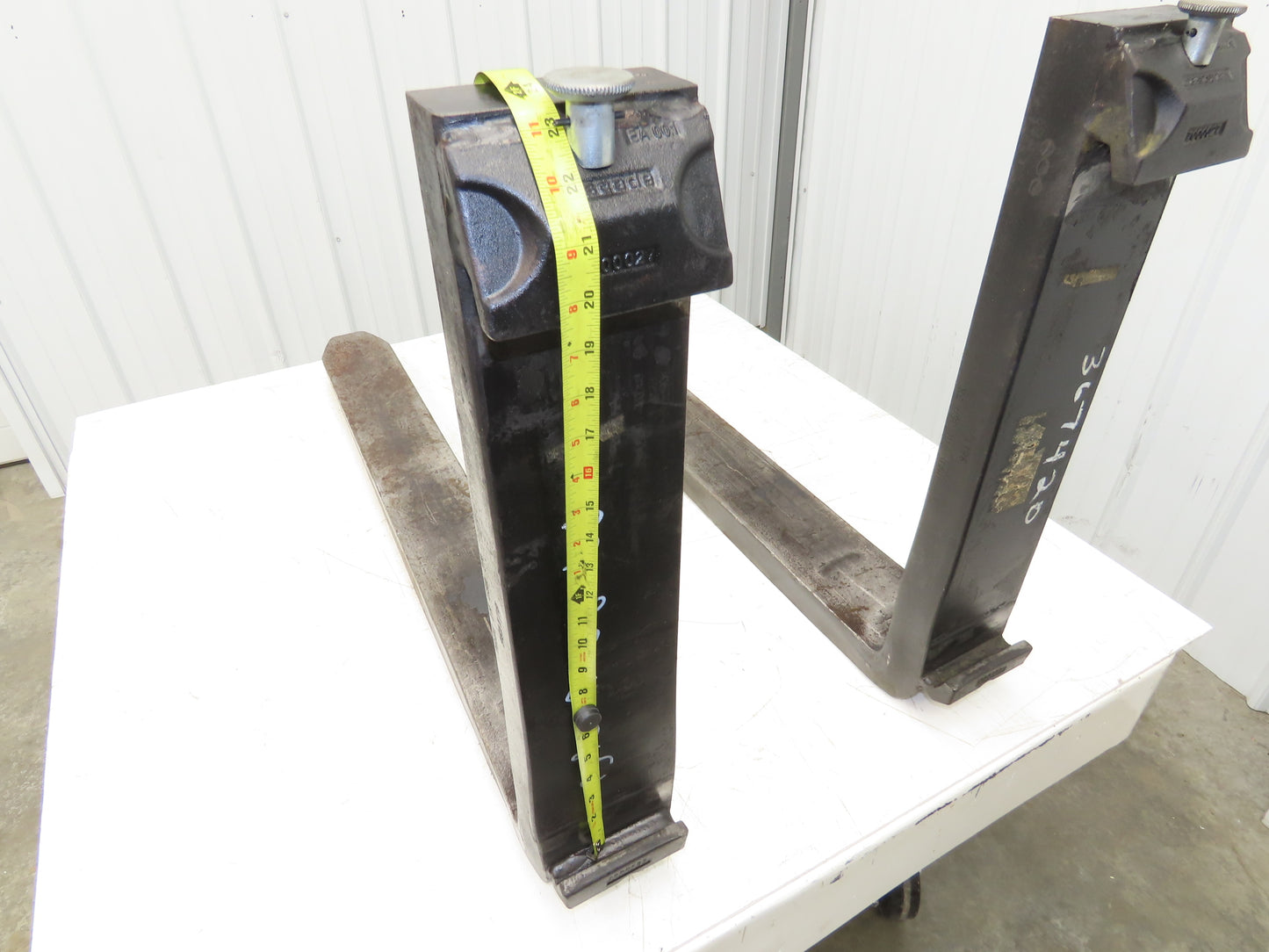 Cascade 961178 5 X 42" Class 3 Steel Forklift Forks 20" Carriage 1-Pair READ