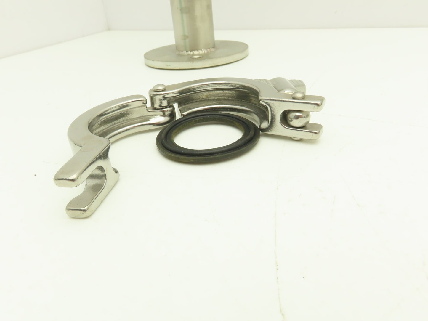 Stainless Sanitary 90° Long Elbow 1.5" Tri-Clamp x Flanged 2-Bolt  Lot of 7