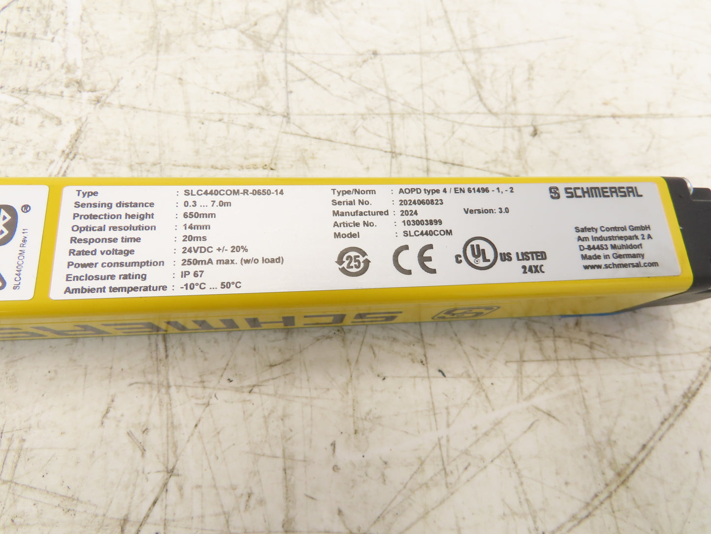 Schmersal SLC440COM-R-0650-14 Safety Light Curtain Transmitter & Receiver Set