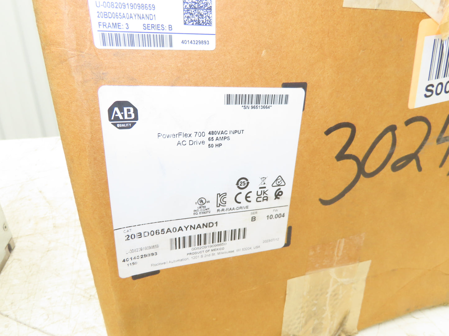 Allen Bradley 20BD065A0AYNAND1 PowerFlex 700 VFD 400Hz 50Hp 480VAC 65A Ser B