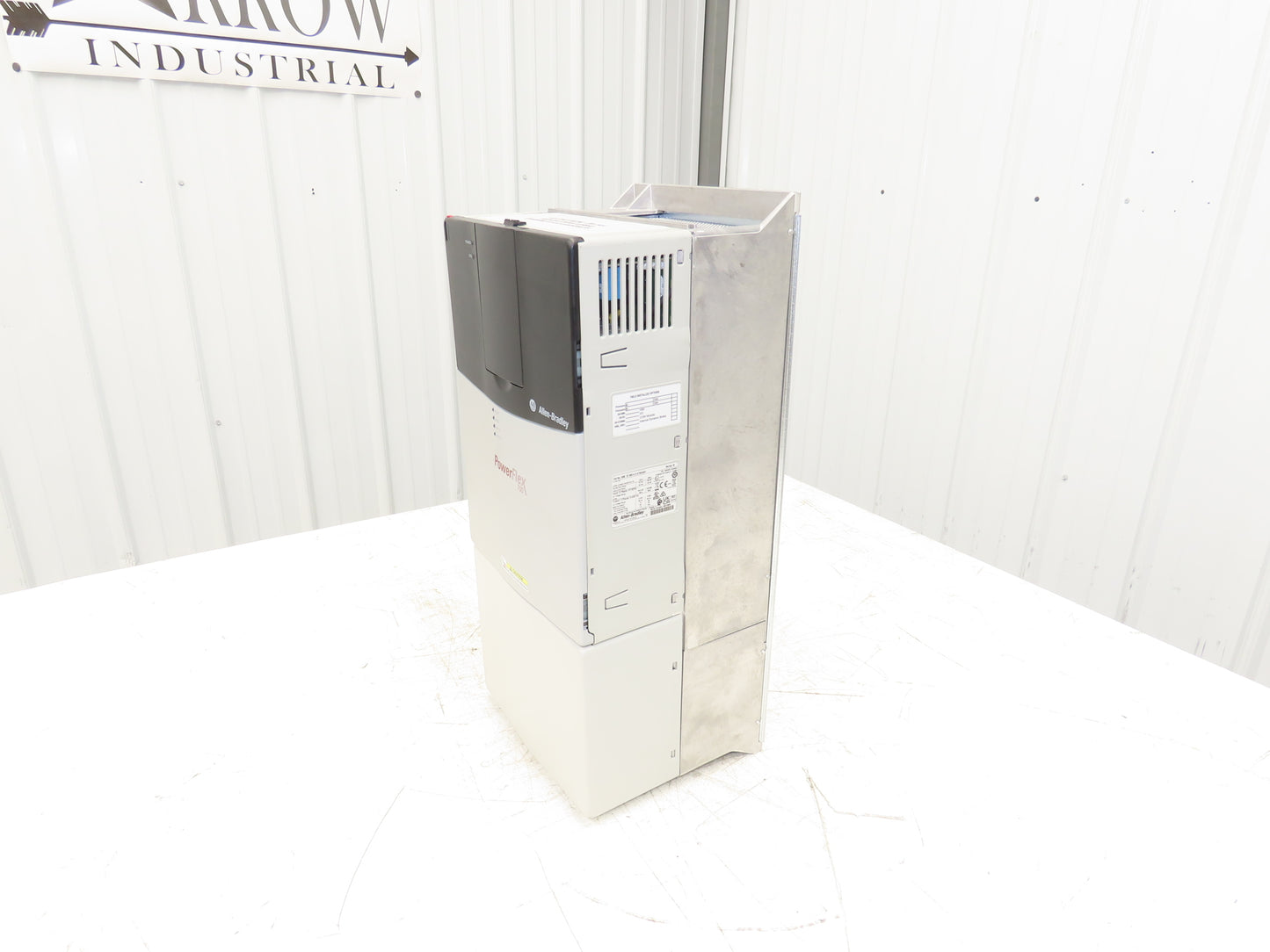 Allen Bradley 20BD065A0AYNAND1 PowerFlex 700 VFD 400Hz 50Hp 480VAC 65A Ser B