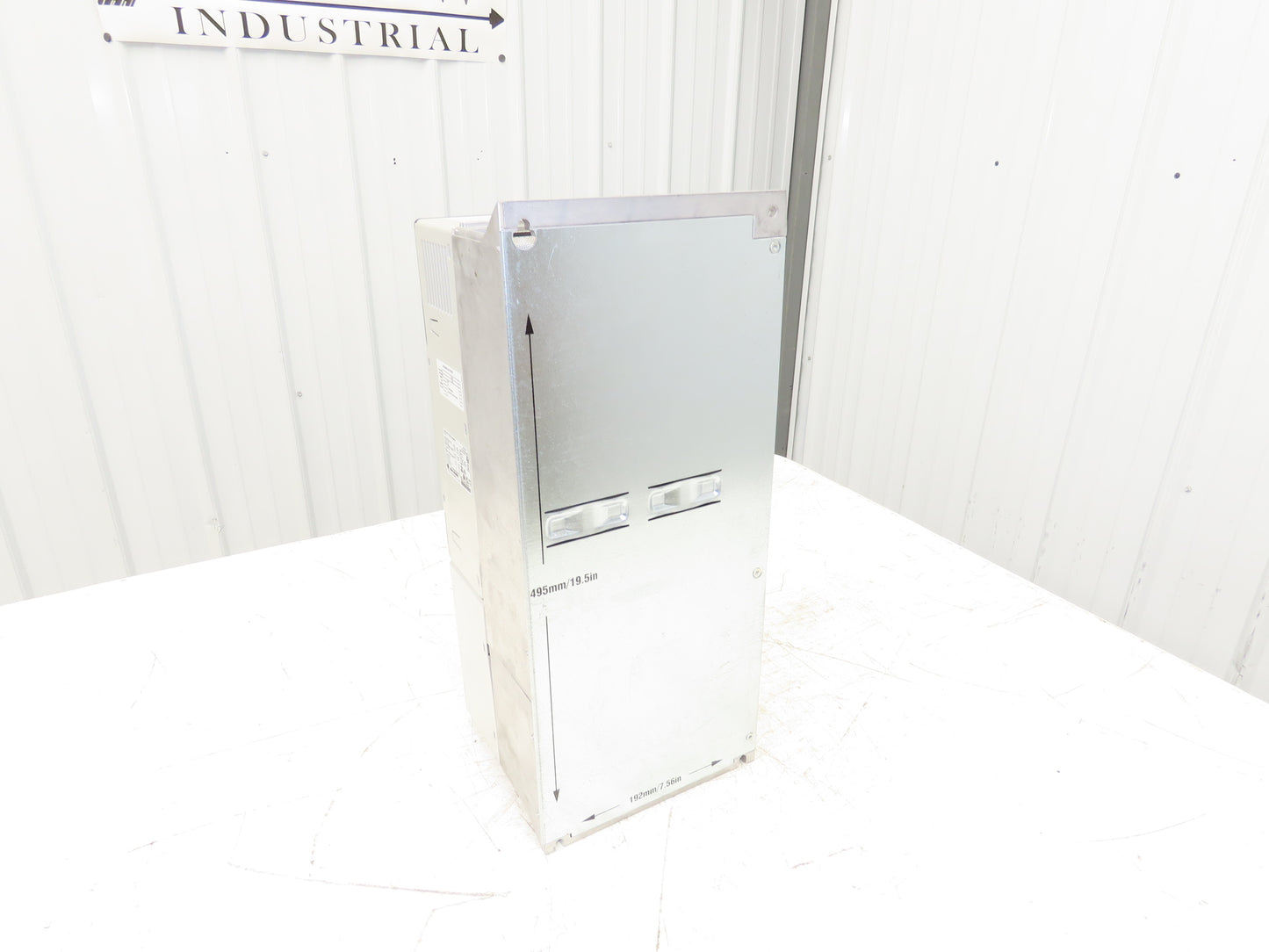 Allen Bradley 20BD065A0AYNAND1 PowerFlex 700 VFD 400Hz 50Hp 480VAC 65A Ser B