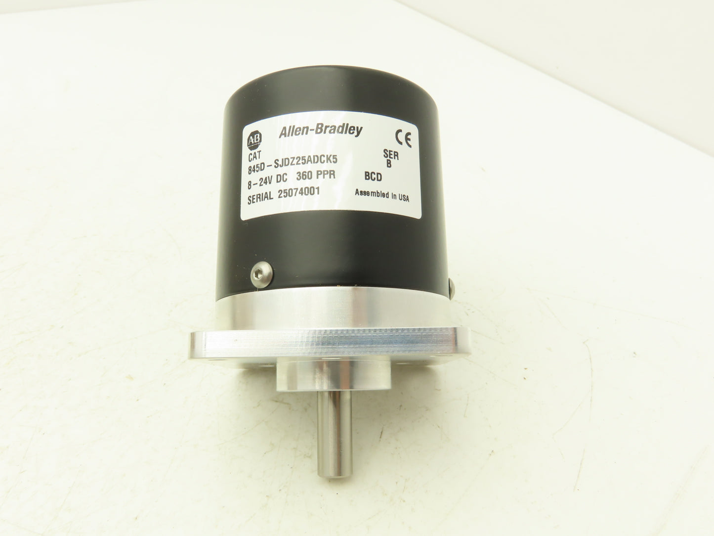 Allen Bradley 845D-SJDZ25ADCK5 Absolute Rotary Encoder 3/8" Shaft 360PPR 	Ser B