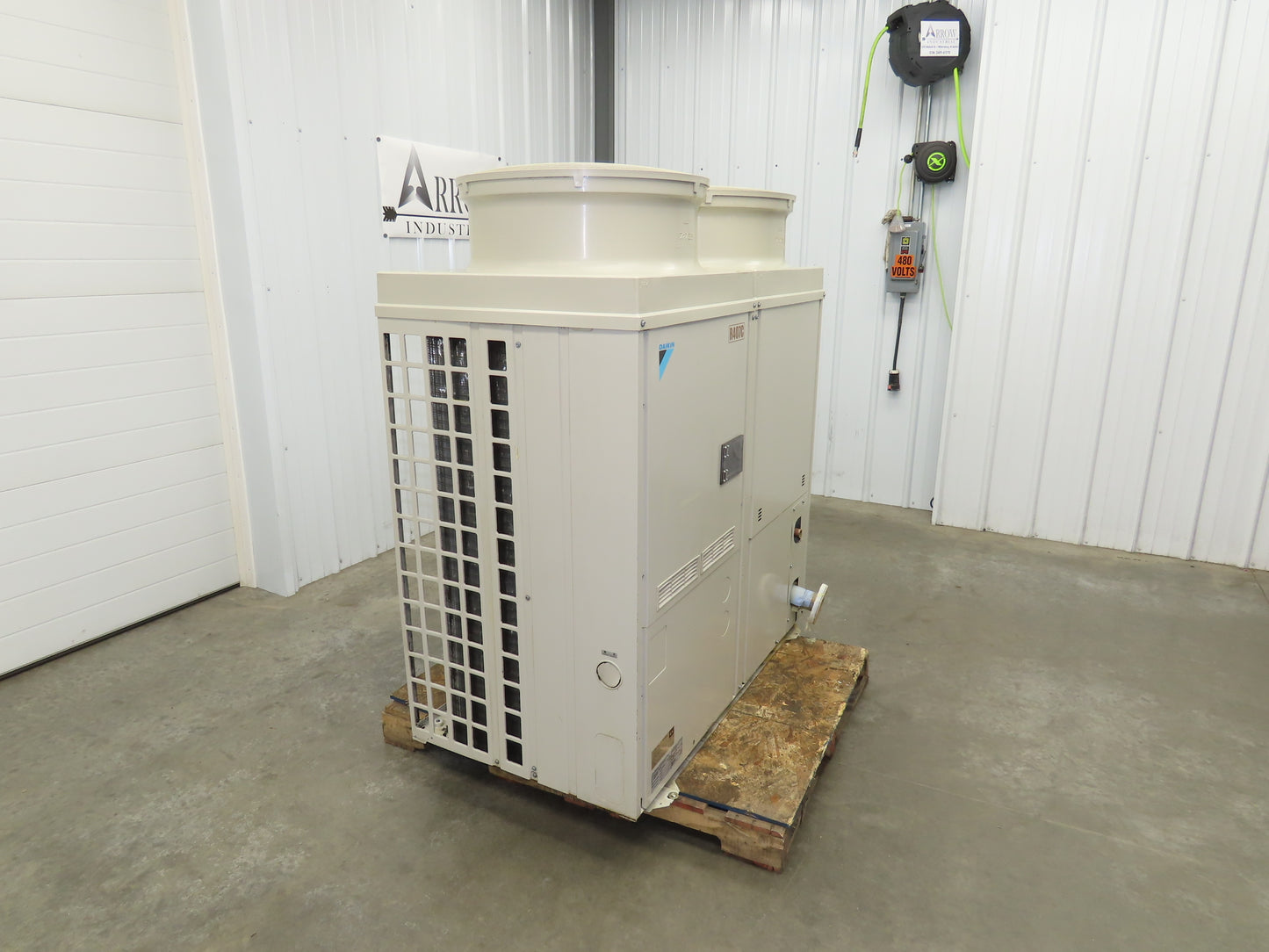 Daikin Coolant Water Chiller Temp Regulator 200/220V 3Ph 19kw HFC