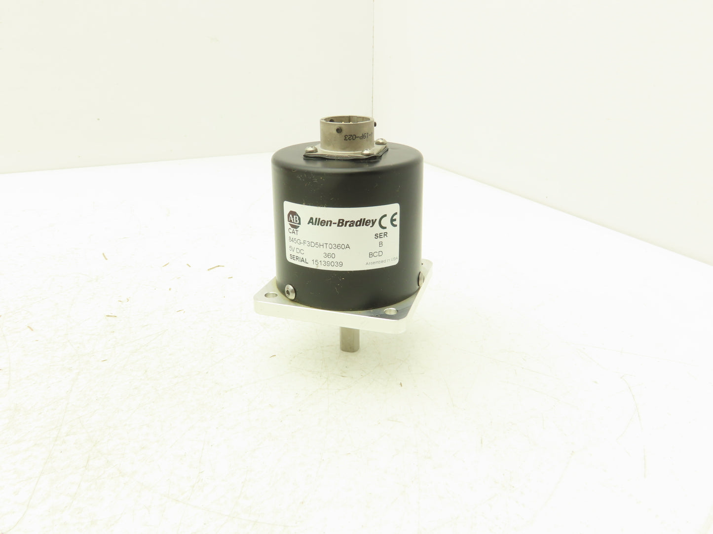Allen Bradley 845G-F3D5HT0360A Absolute Rotary Encoder 3/8" Shaft 360PPR 	Ser B