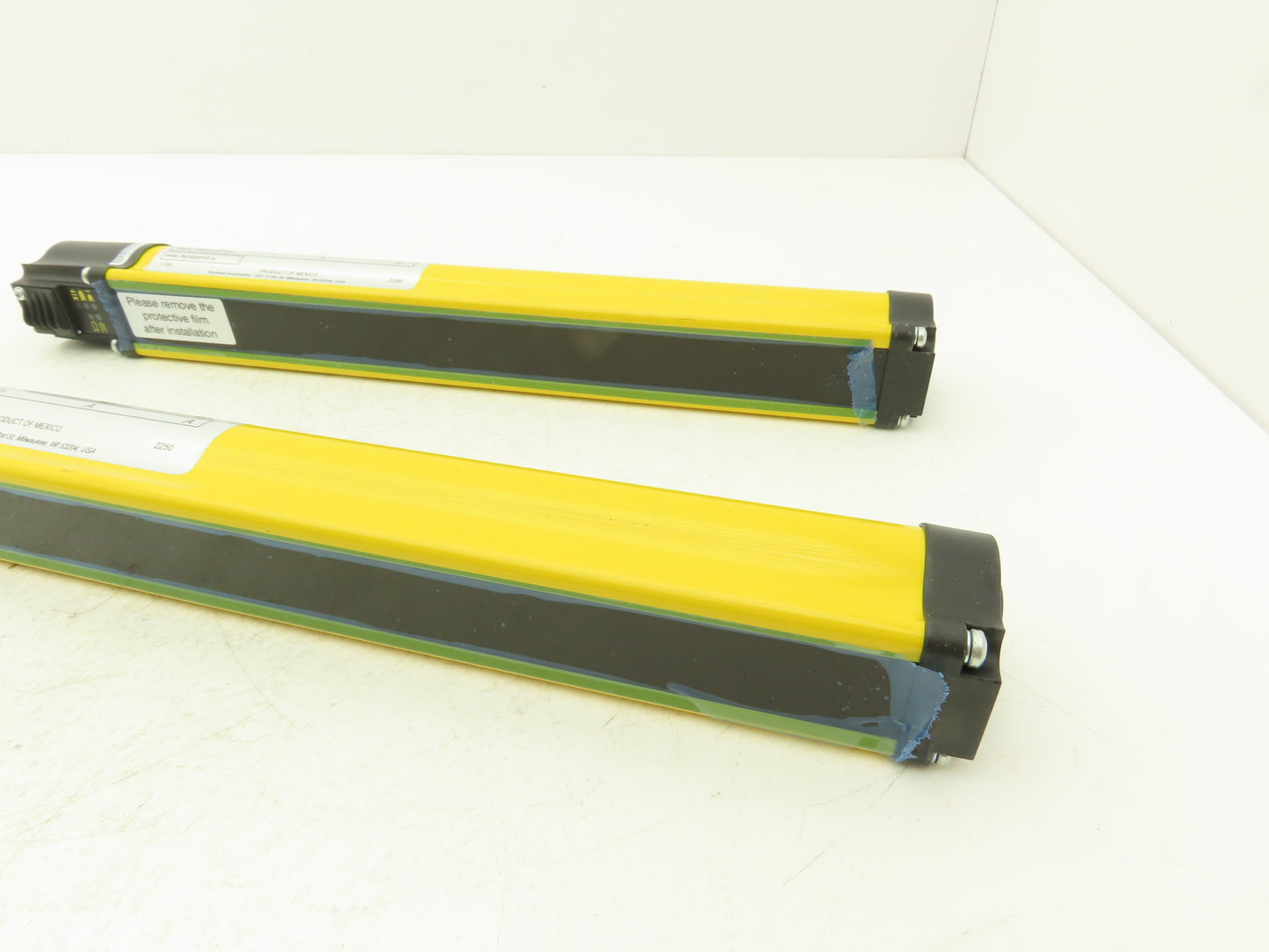 440L-P4J0320YD Guardshield Safety Light Curtain Transmitter/Receiver Set