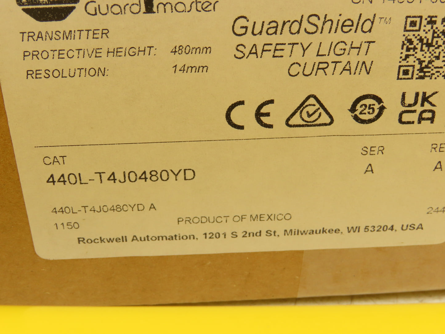 440L-P4J0480YD Guardshield Safety Light Curtain Transmitter/Receiver Set