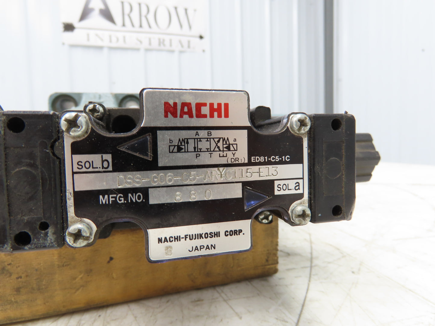 Nachi DSS-G06-C5-ARYC115-E13 Directional Control Solenoid Valve 115V