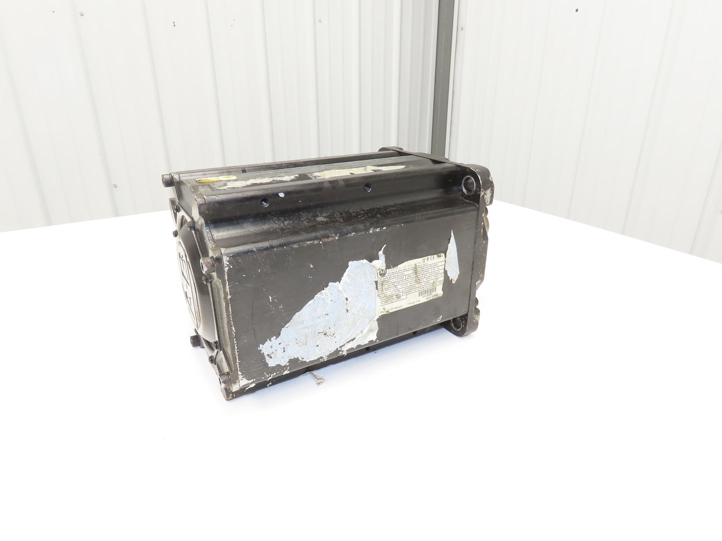 Allen Bradley MPM-B2152C-SJ72AA AC Servo Motor 7.51Hp 5.6KW 2500RPM 460V 3Ph