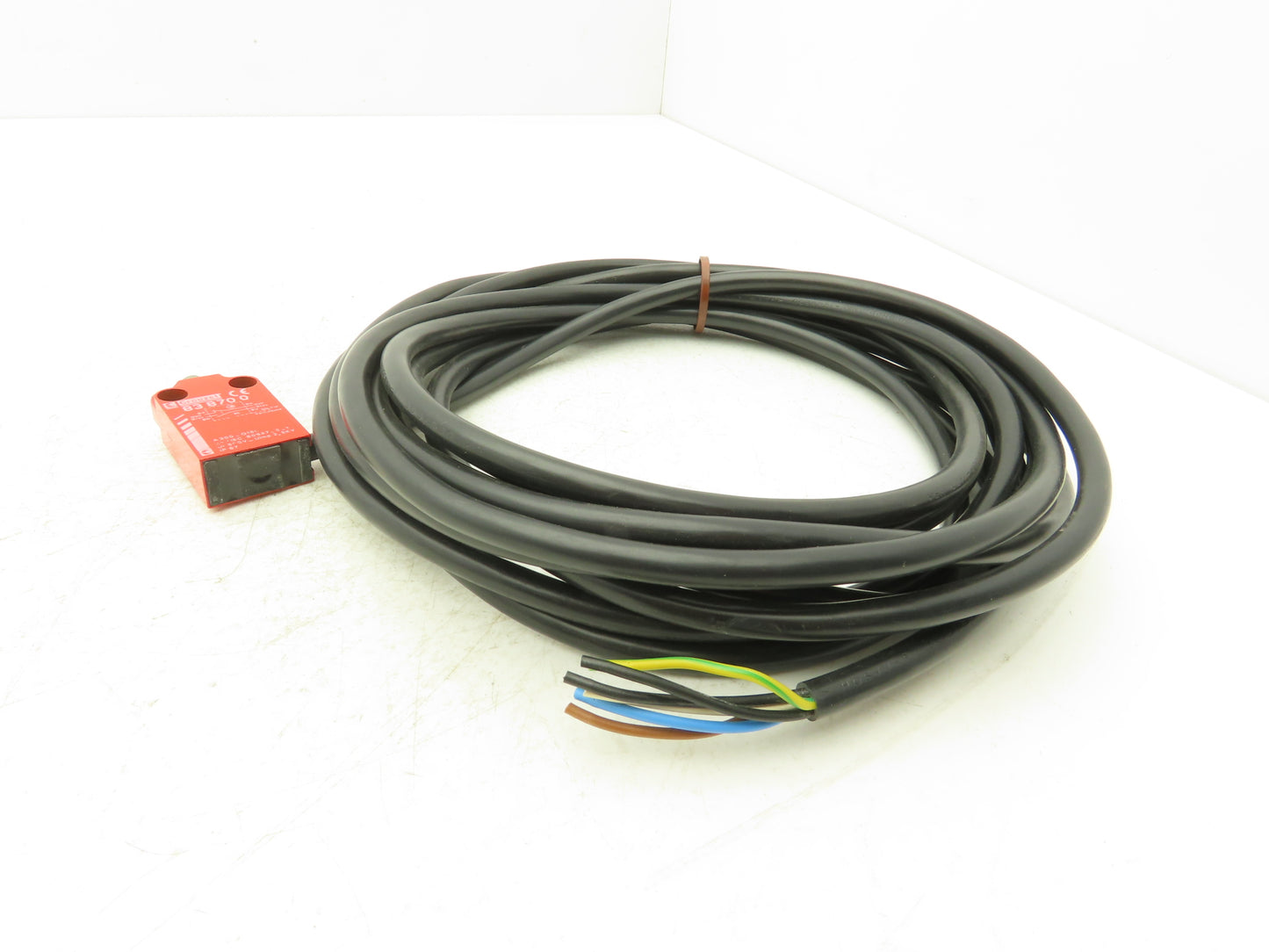 Crouzet A300-Q150 Limit Switch with Cable Assembly 2.5KV 500V 83-8700