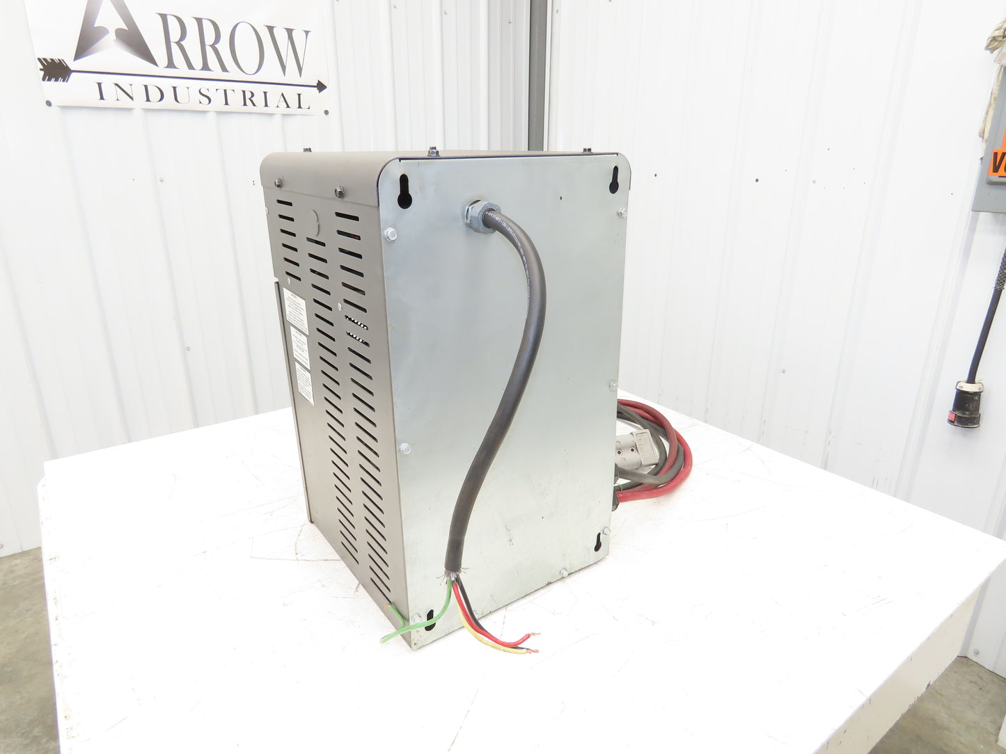 Xtreme Power HF Forklift Battery Charger 36-1A2B-E3 36V 250A 480V 3Ph