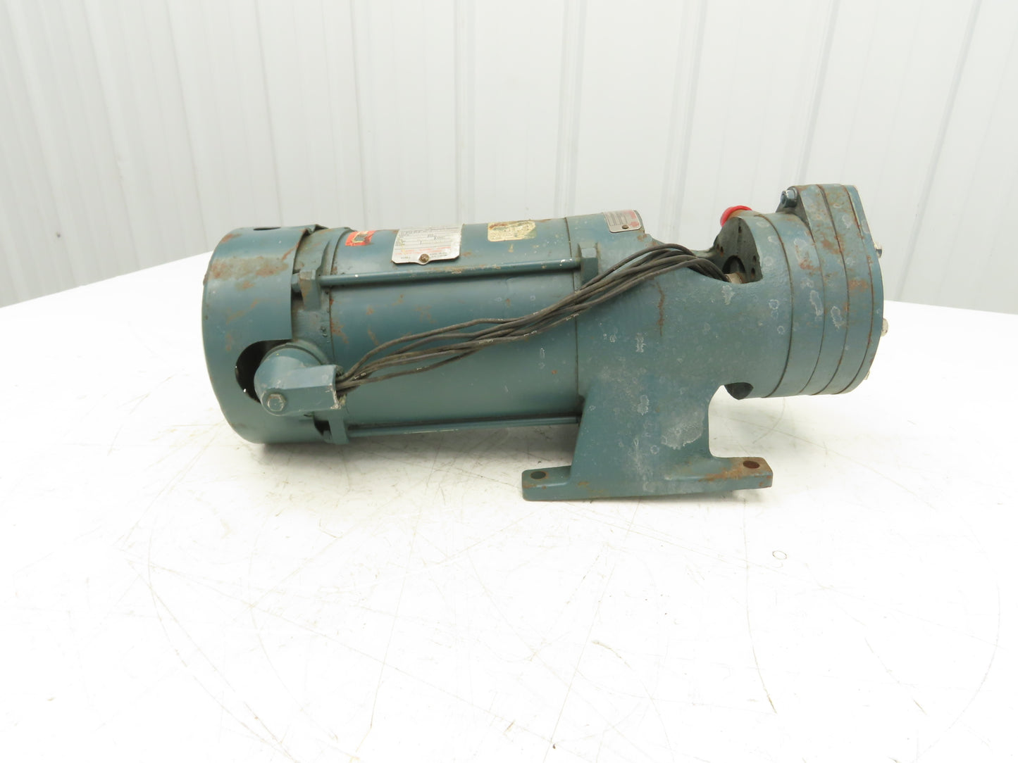 Reliance Eastern 2J-34-D Centrifugal Pump 1/2"NPT 3/4Hp 115/230V 1PH Broken Foot-