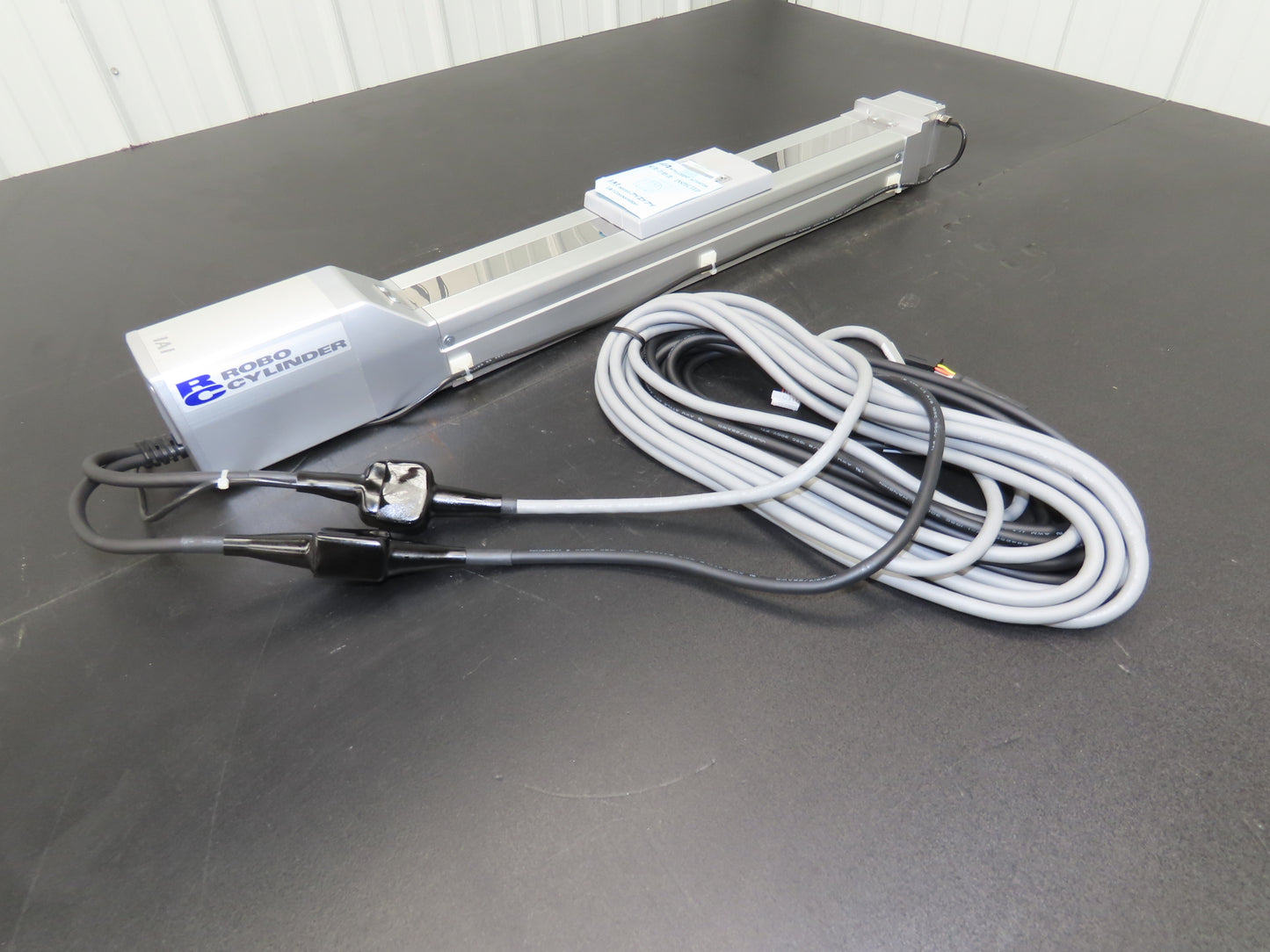 IAI Robo Cylinder w/Pulse Motor & Brake 30mm Lead 300mm Stroke 5m Cable 24VDC