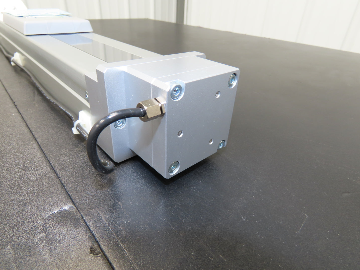IAI Robo Cylinder w/Pulse Motor & Brake 30mm Lead 300mm Stroke 5m Cable 24VDC