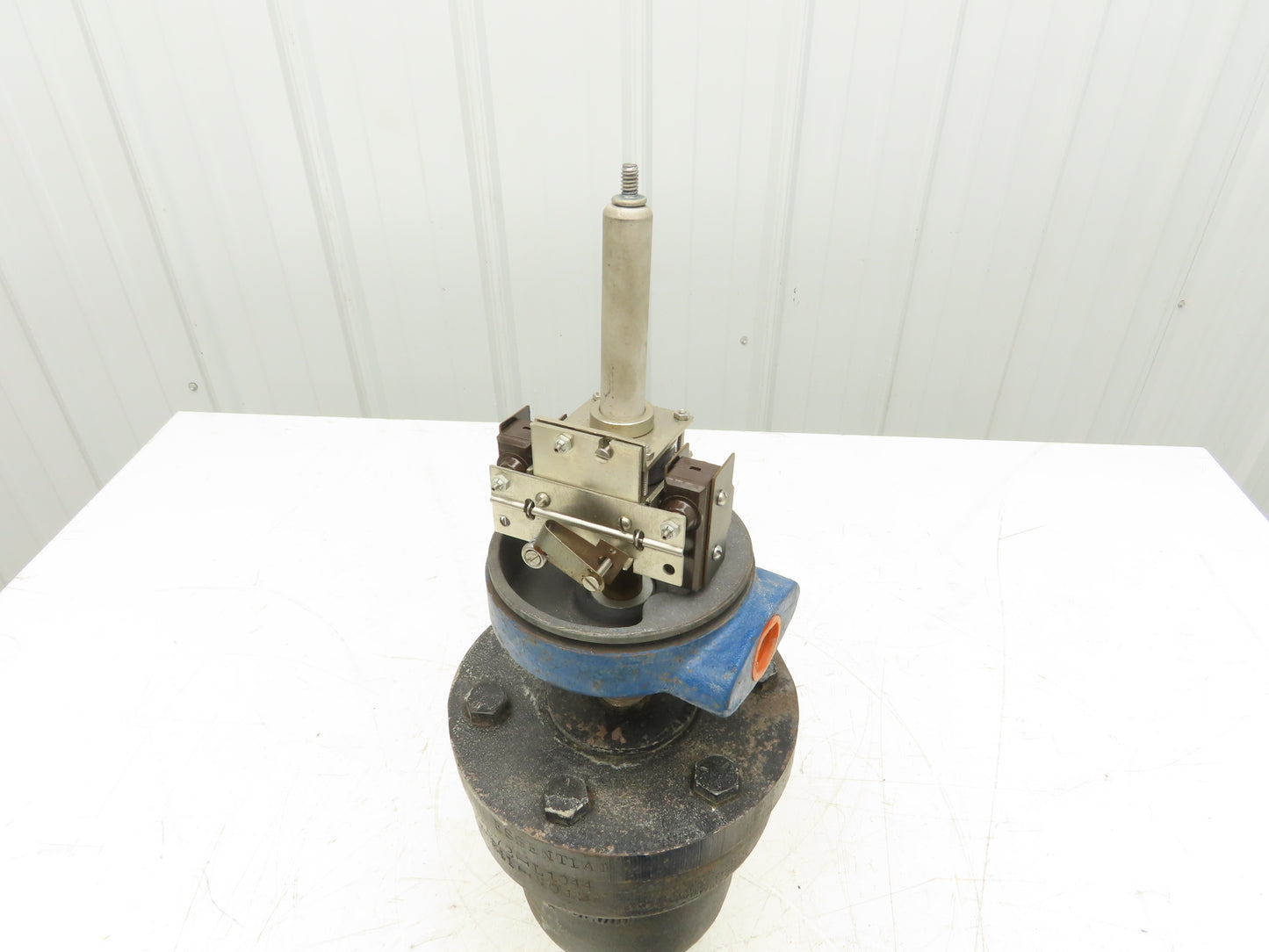 Robertshaw 83842-A1 Level AC Liquid Level Float Control Valve 1"NPT 120/240V