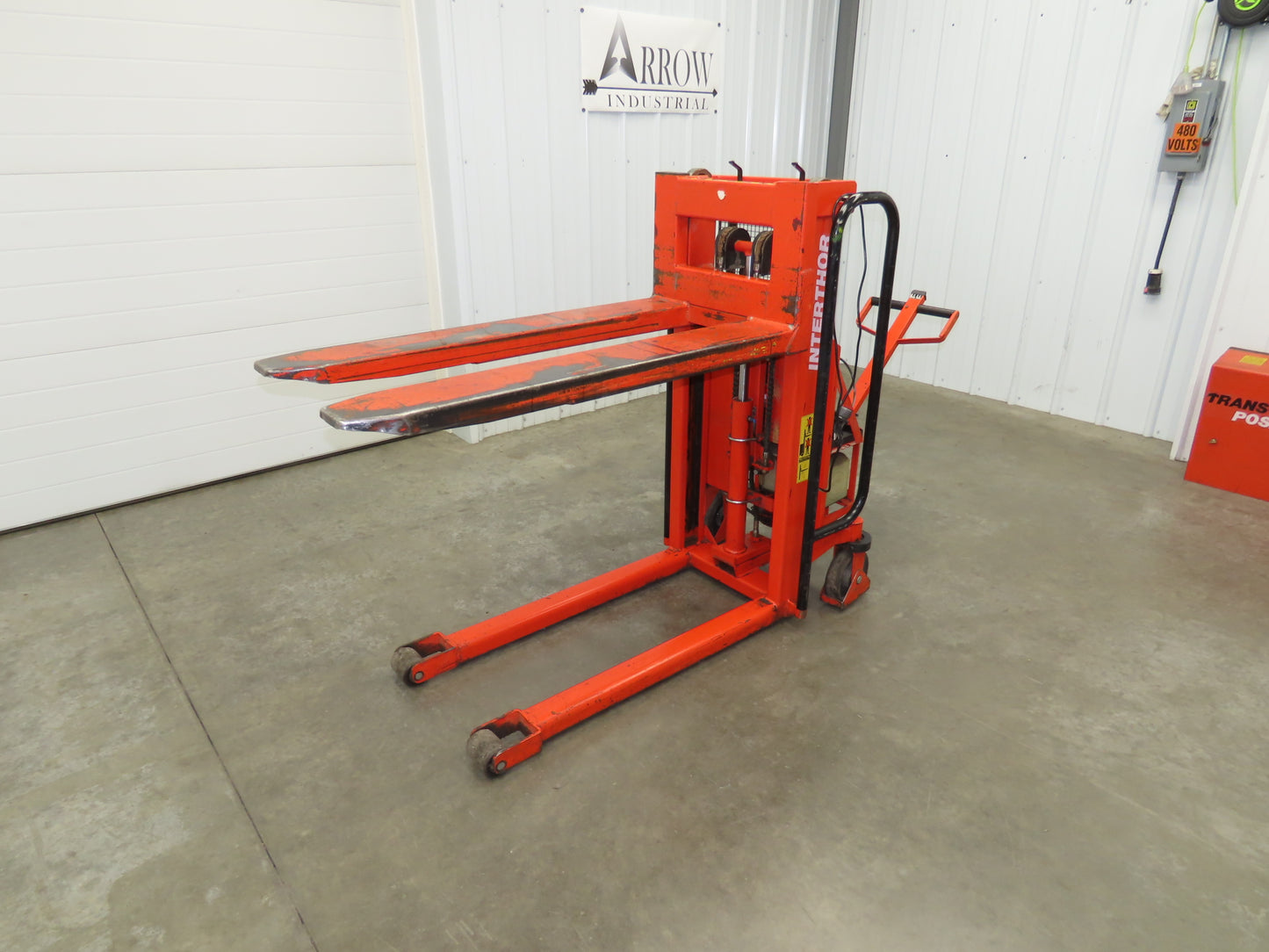 Interrthor LL1000TE TransPositioner Electric Pallet Lift 2200lbs 36" Height 12V