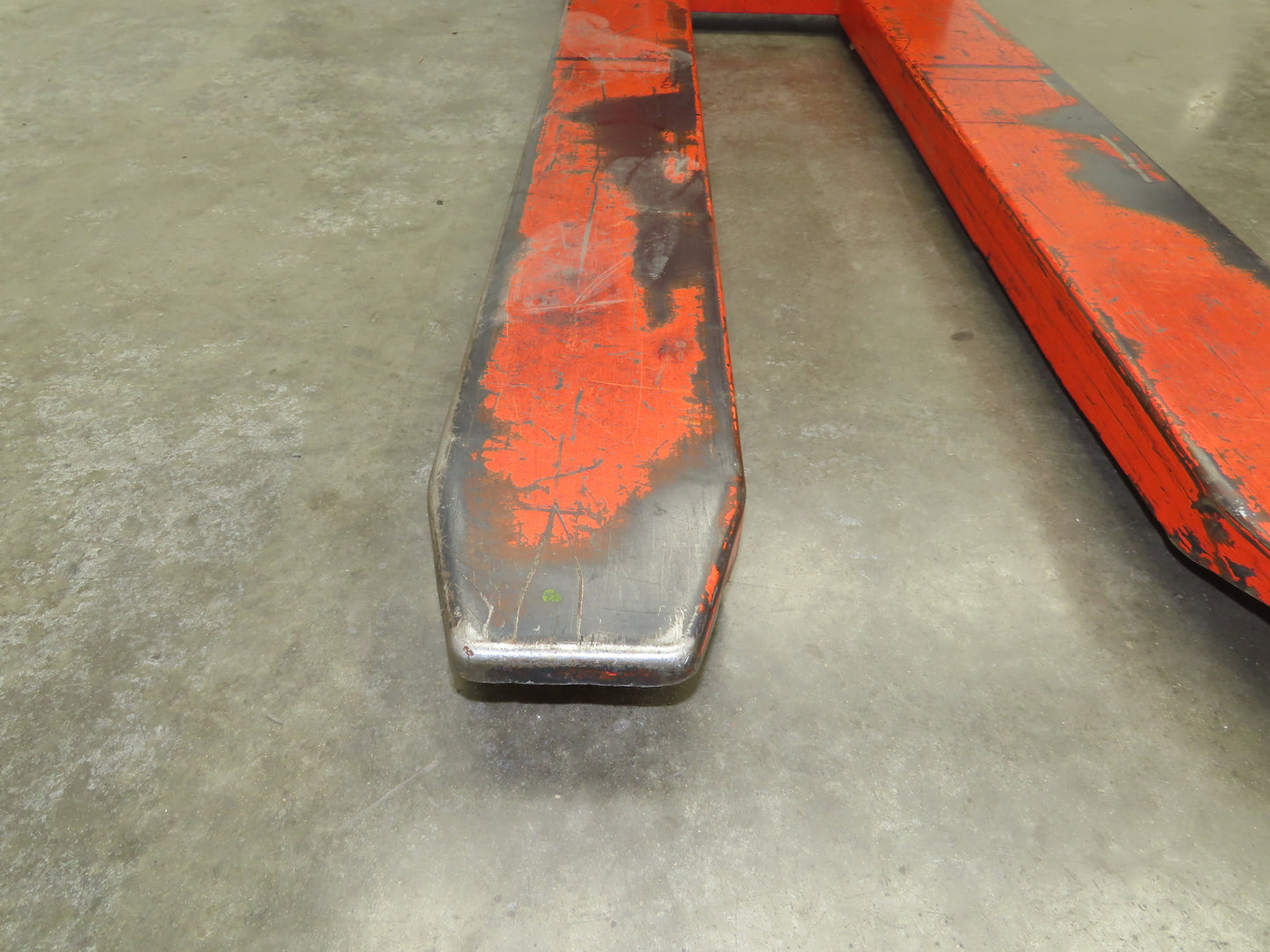 Interrthor LL1000TE TransPositioner Electric Pallet Lift 2200lbs 36" Height 12V