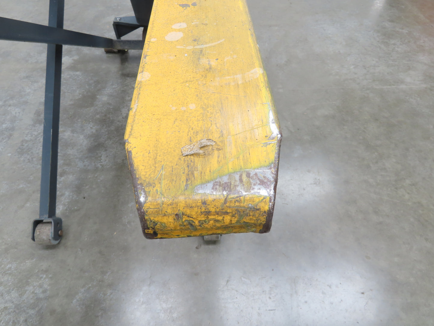 Multiton TMXE 27 X 45 Electric Pallet High Lift 2200lbs 32" Height 12V