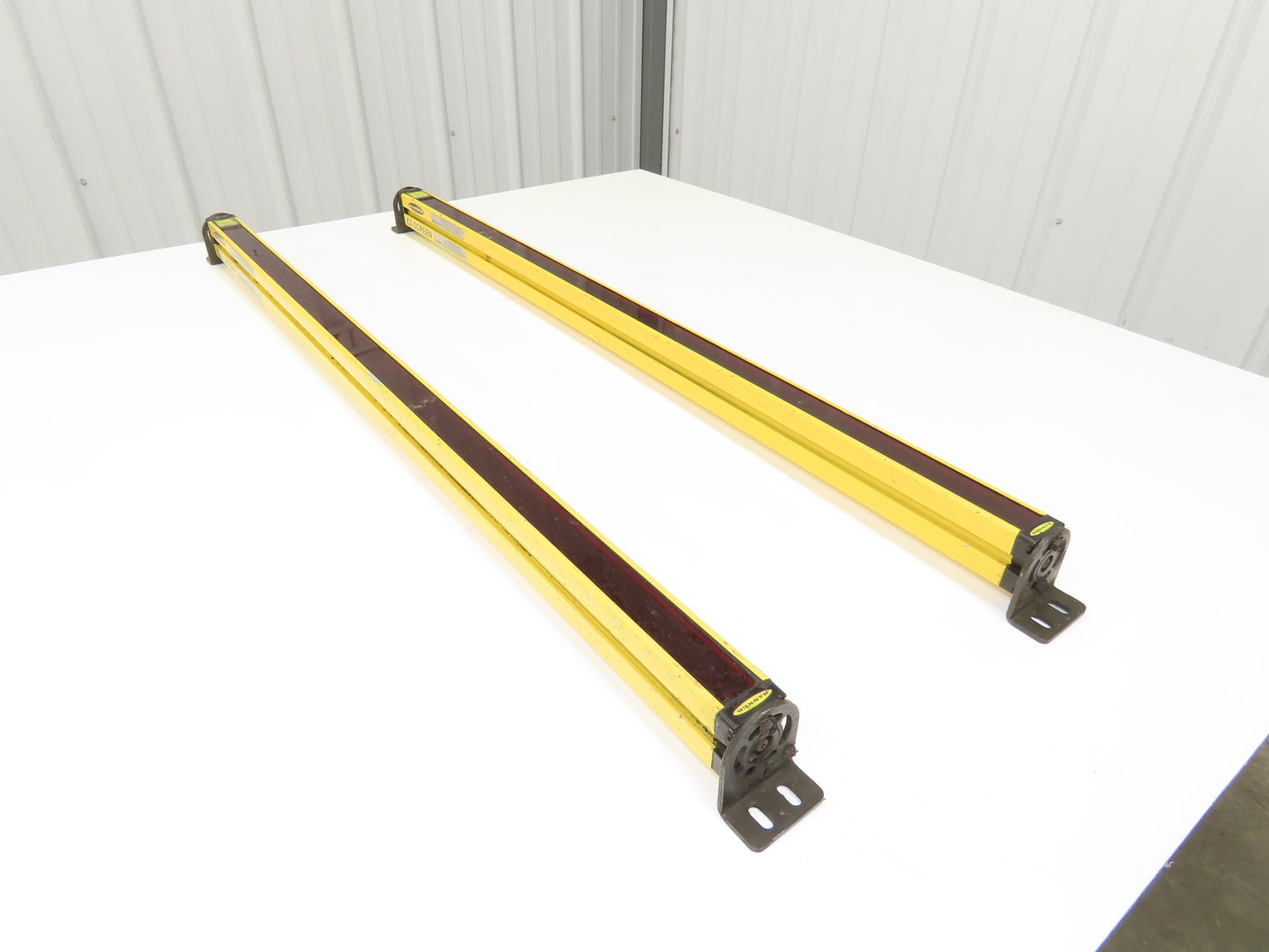 Banner EZ-SCREEN Light Curtain Transmitter Receiver Set 900mm 20 ft Range