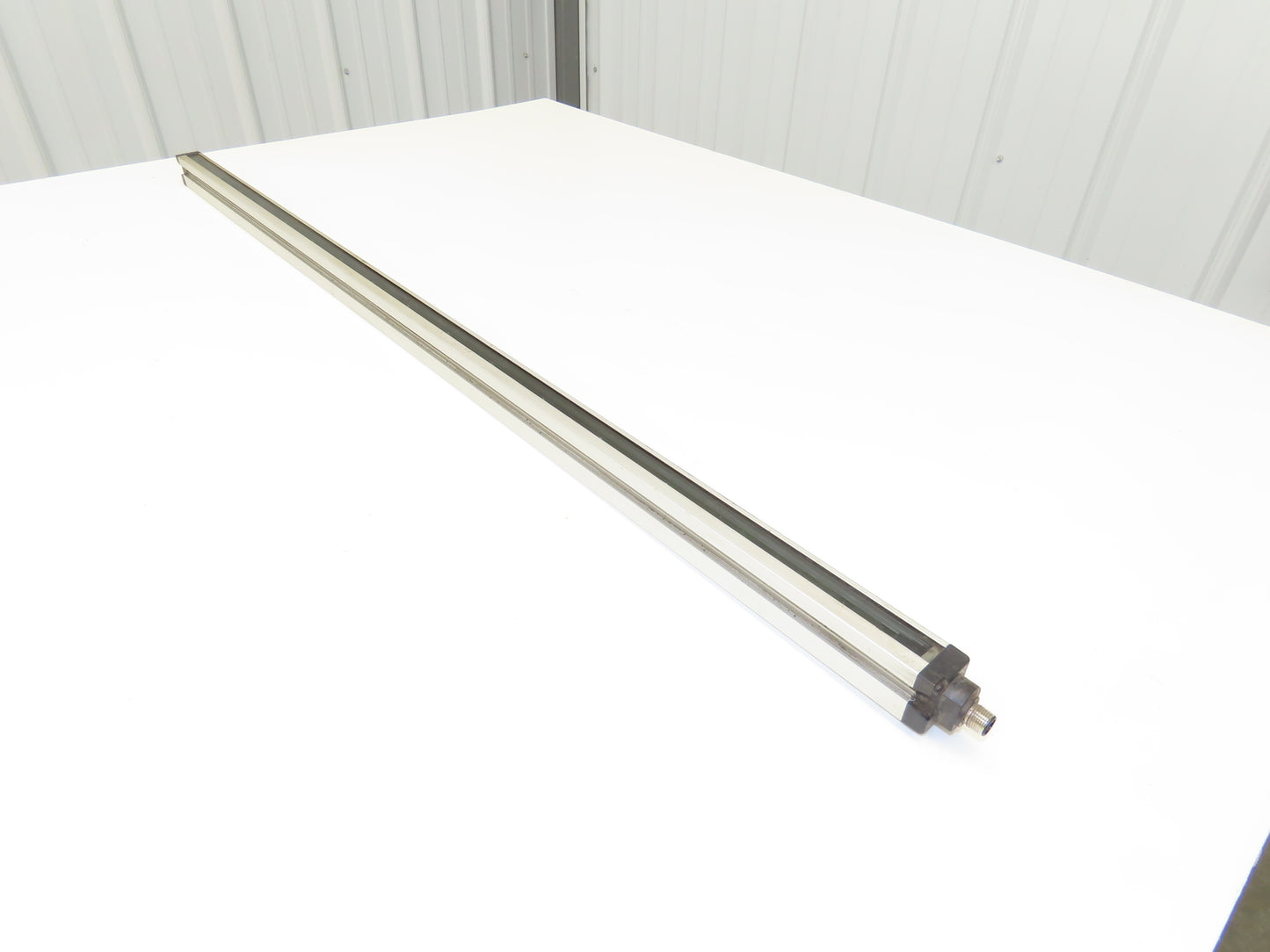 Sick ELGS6-0900D521 Light Curtain Sender 900mm Protected Height 16 Beam 15-30V