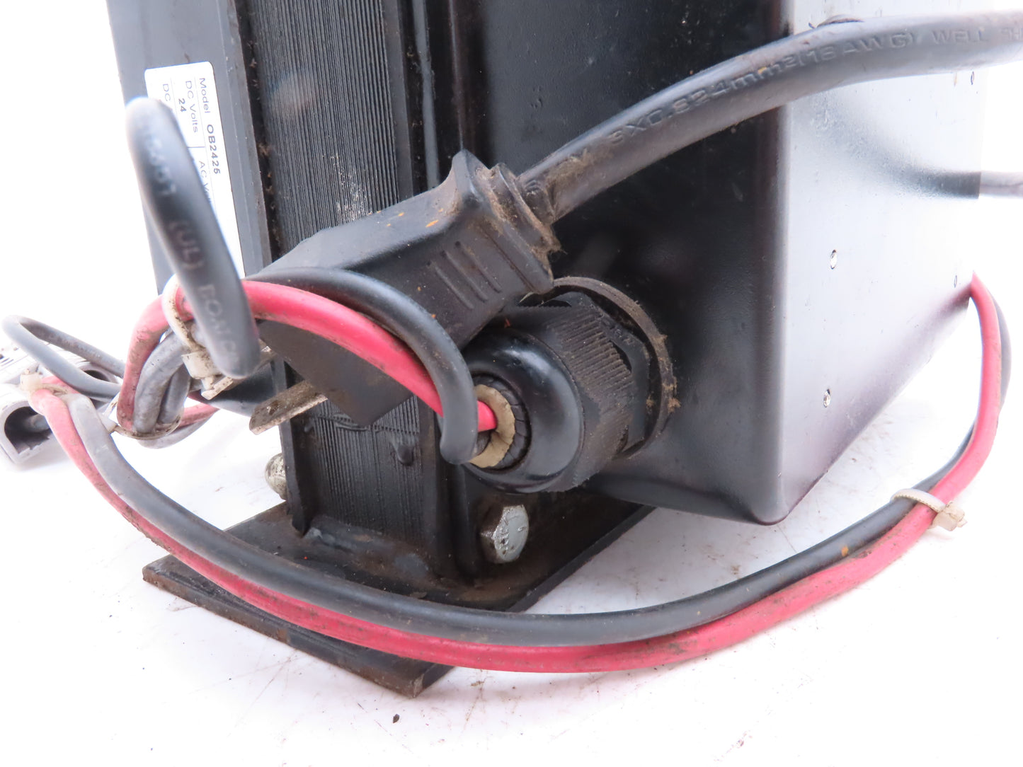 JLG OB2425 24V DC 25A Battery Charger On Board Quick Charger 115V 1PH