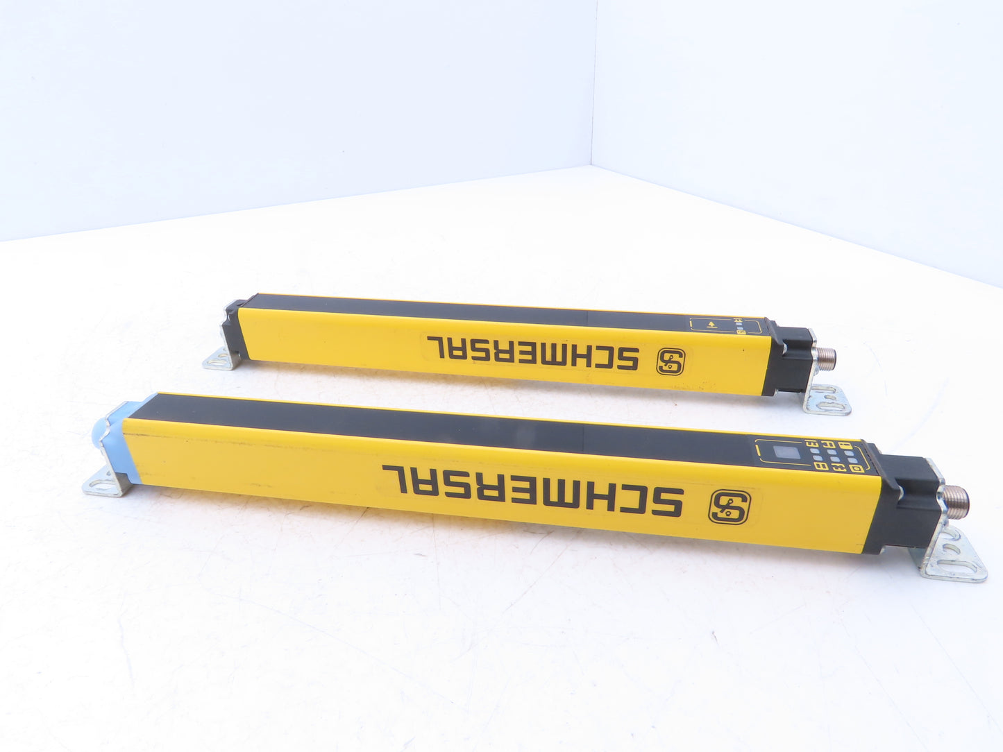 Schmersal SLC440-ER-0250-14-01 250mm Light Curtain Transmitter & Receiver Set