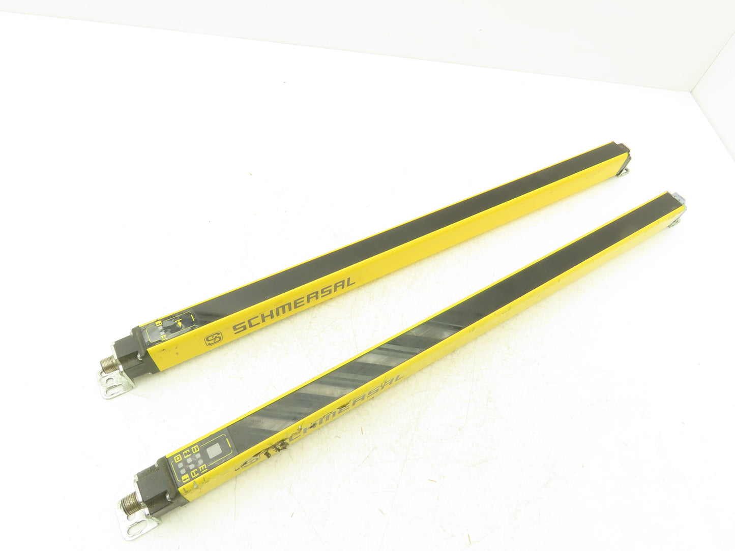 Schmersal SLC440-ER-0490-14-01 Safety Light Curtain Transmitter & Receiver Set