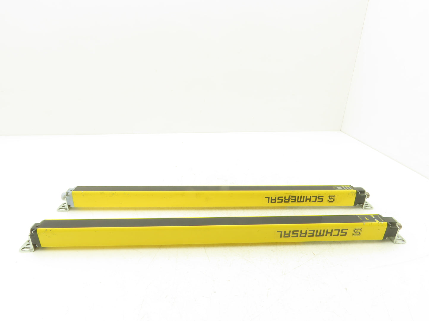 Schmersal SLC440-ER-0490-14-01 Safety Light Curtain Transmitter & Receiver Set