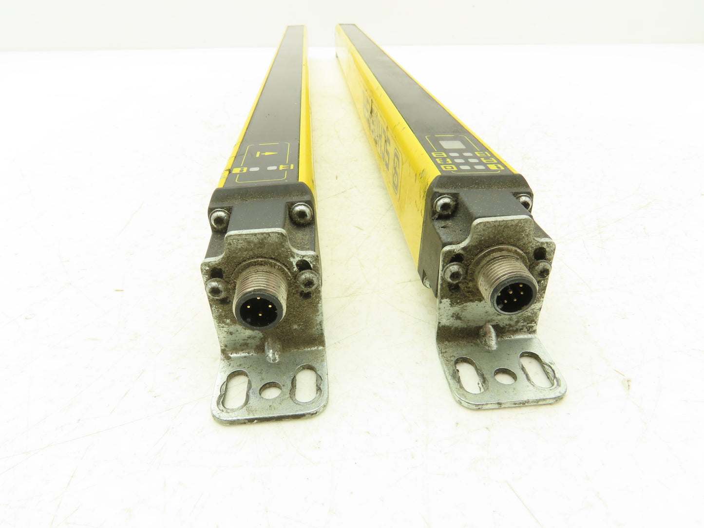 Schmersal SLC440-ER-0490-14-01 Safety Light Curtain Transmitter & Receiver Set