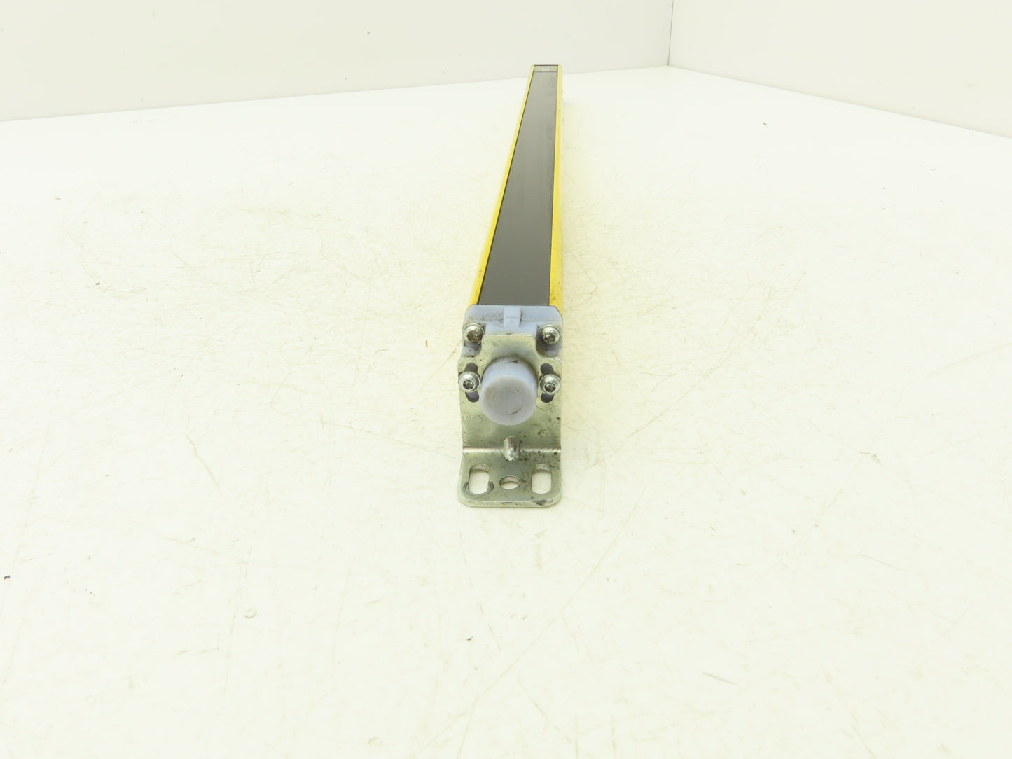 Schmersal SLC440-R-0490-14-01 Safety Light Curtain Receiver