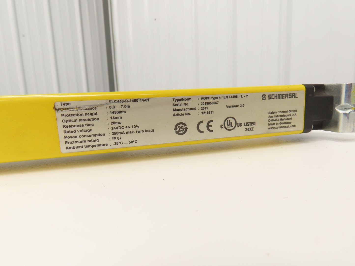 Schmersal SLC440 1450mm Safety Light Curtain Receiver Only 24VDC -Damaged Lens