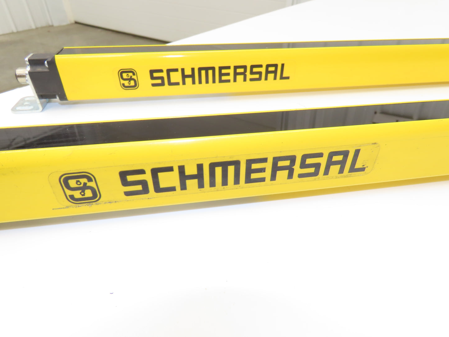 Schmersal SLC440COM-ER-1450-14 Safety Light Curtain Receiver/Transmitter Set
