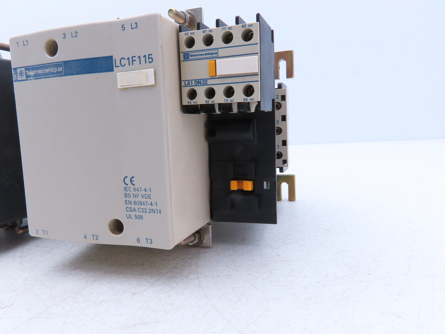 Telemecanique LC2F115 Motor Starter Reversing Contactor 80kW 1000V 110V Coil
