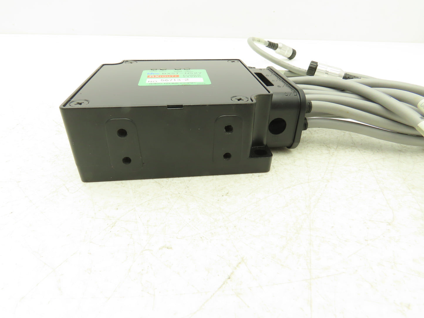 Idec BX5T-NS2Y Servo Power Supply 24VDC 10-Cable Terminal Breakout Box Module