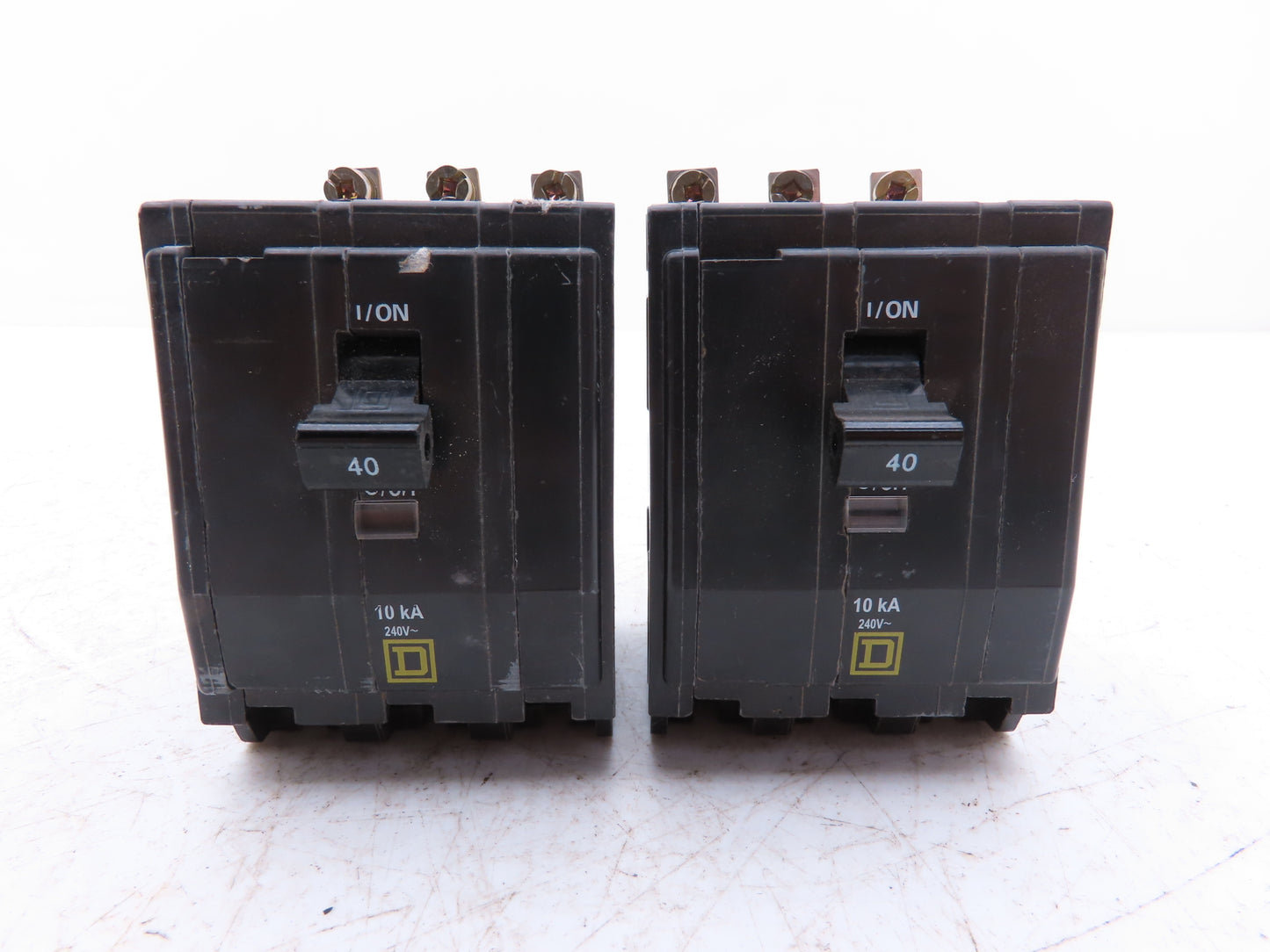 Square D QOB340 Bolt On Circuit Breaker 3 Pole 40A 240V Square Screws Lot of 2